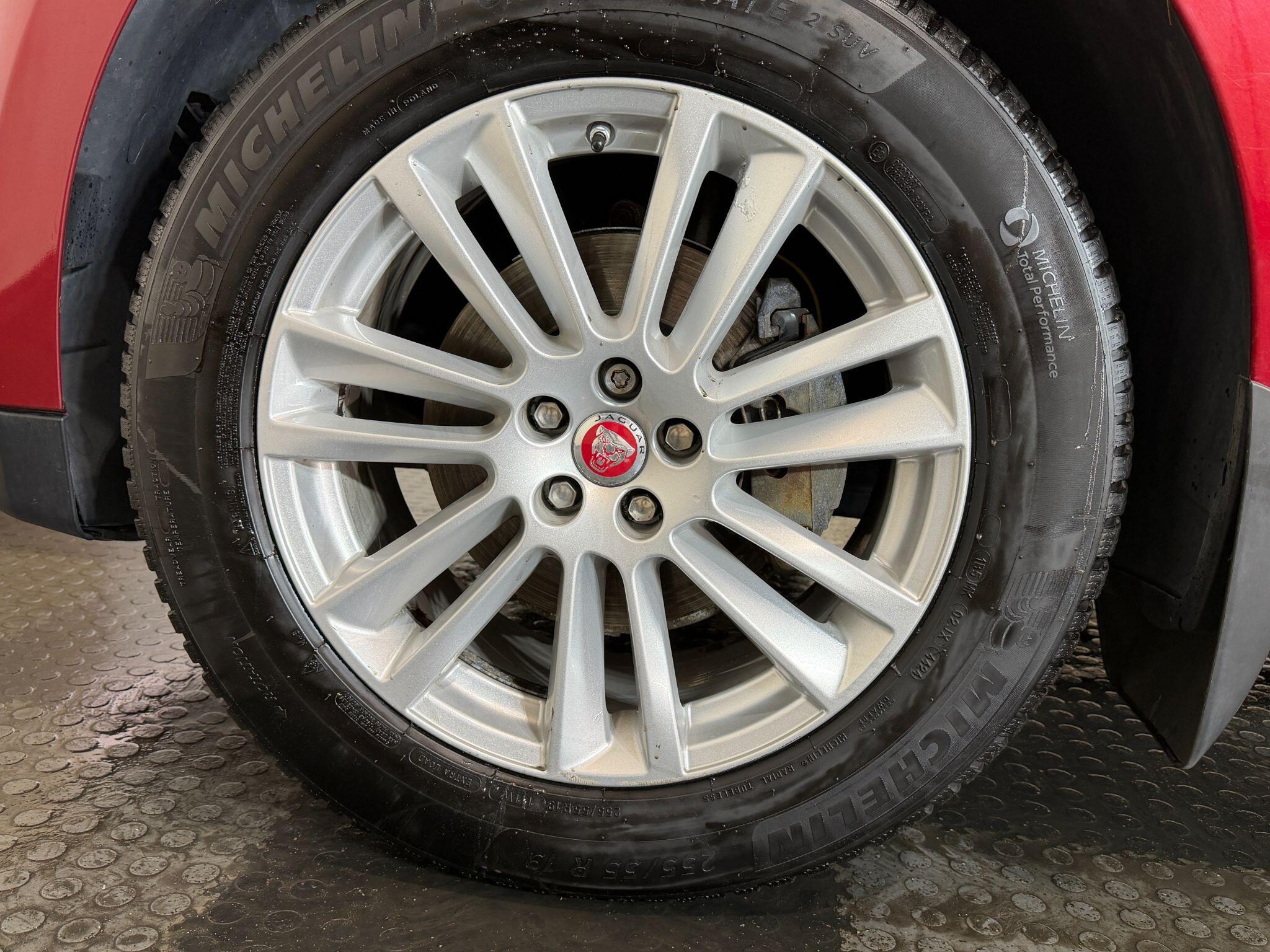 Jaguar F-Pace view 35