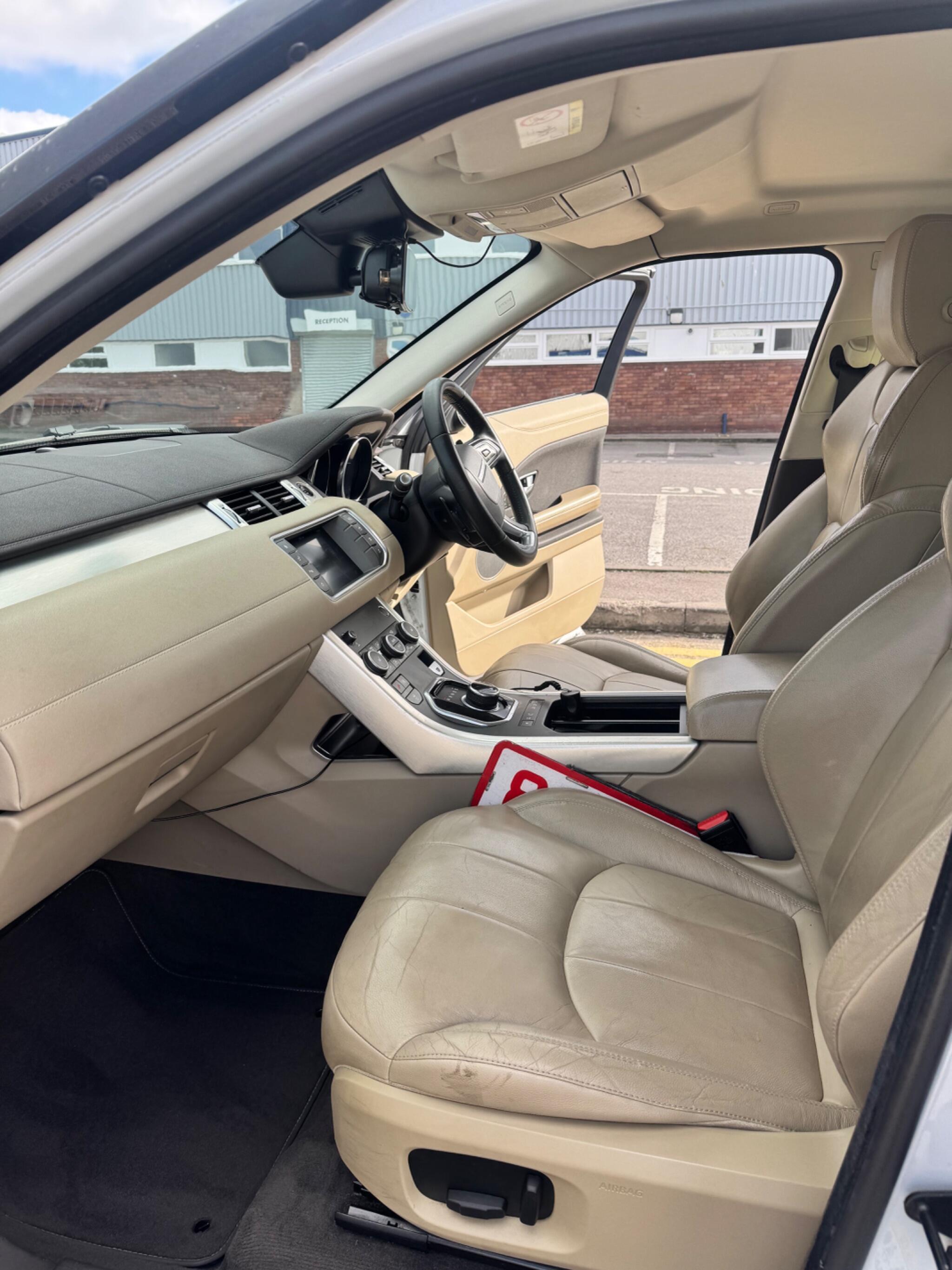 Land Rover Range Rover Evoque view 44