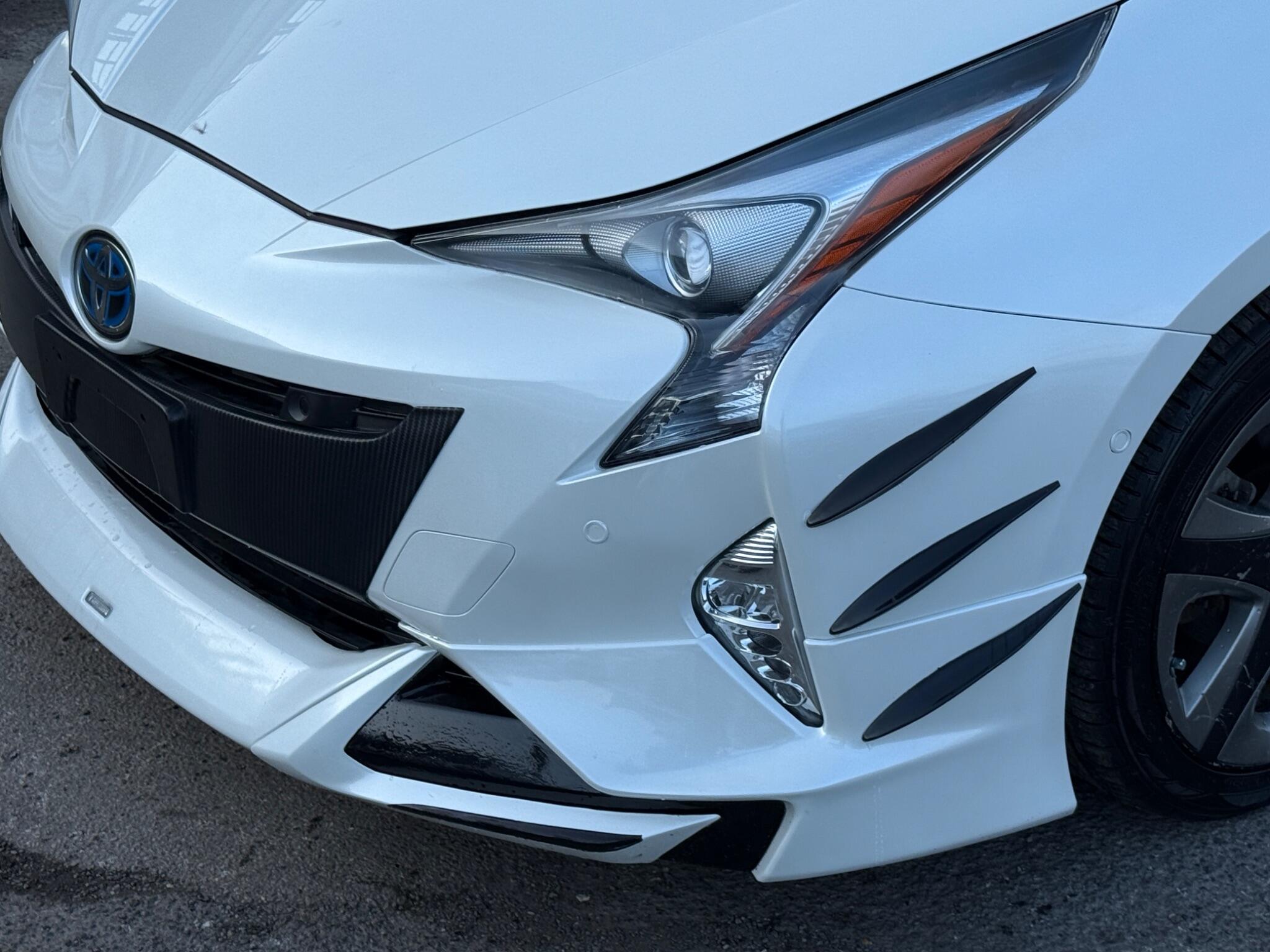 Toyota Prius - Image 24