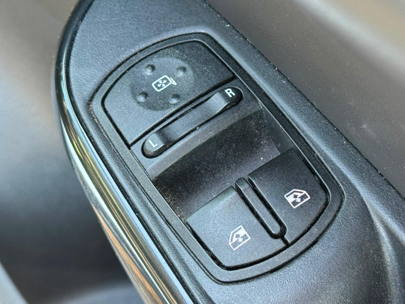 Vauxhall Corsa view 24