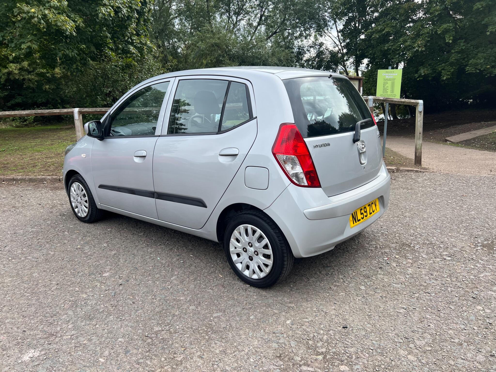Hyundai I10 view 7