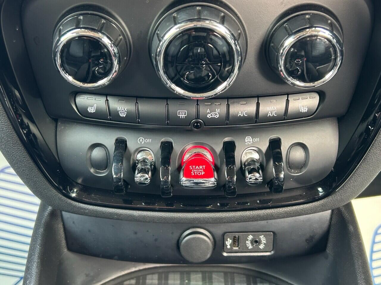 Mini Clubman view 31