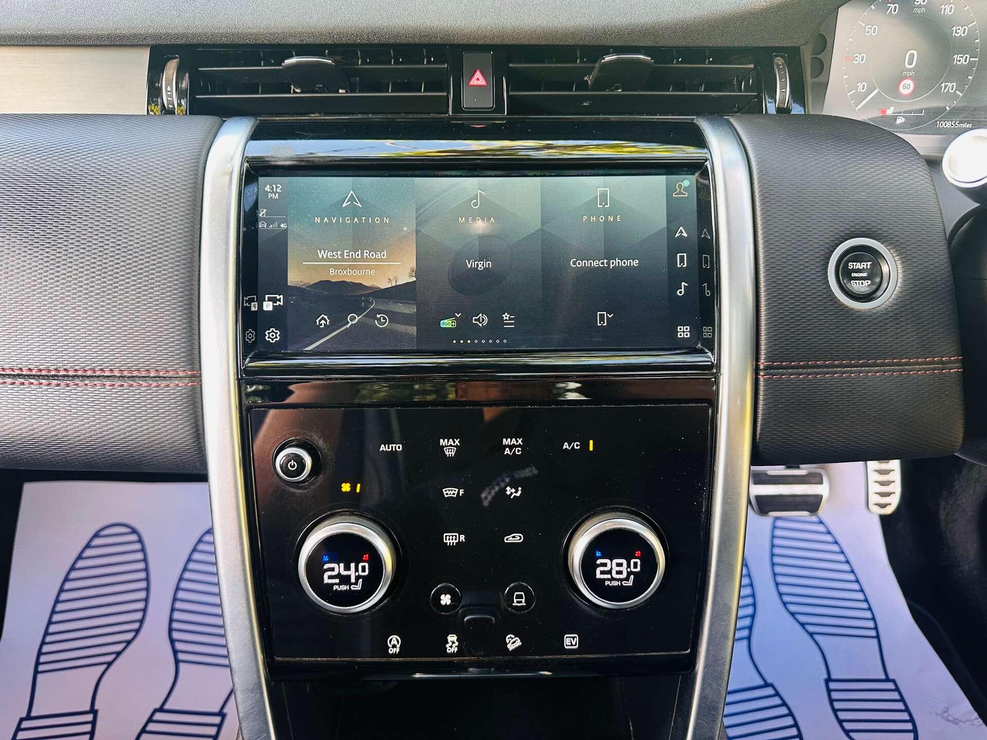 Land Rover Discovery Sport view 14