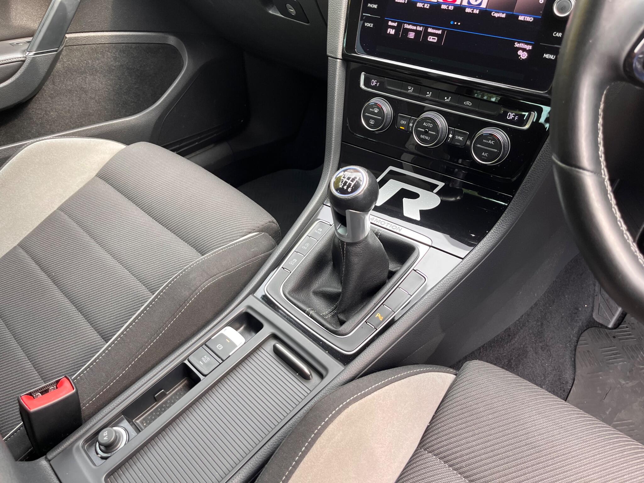 Volkswagen Golf view 31