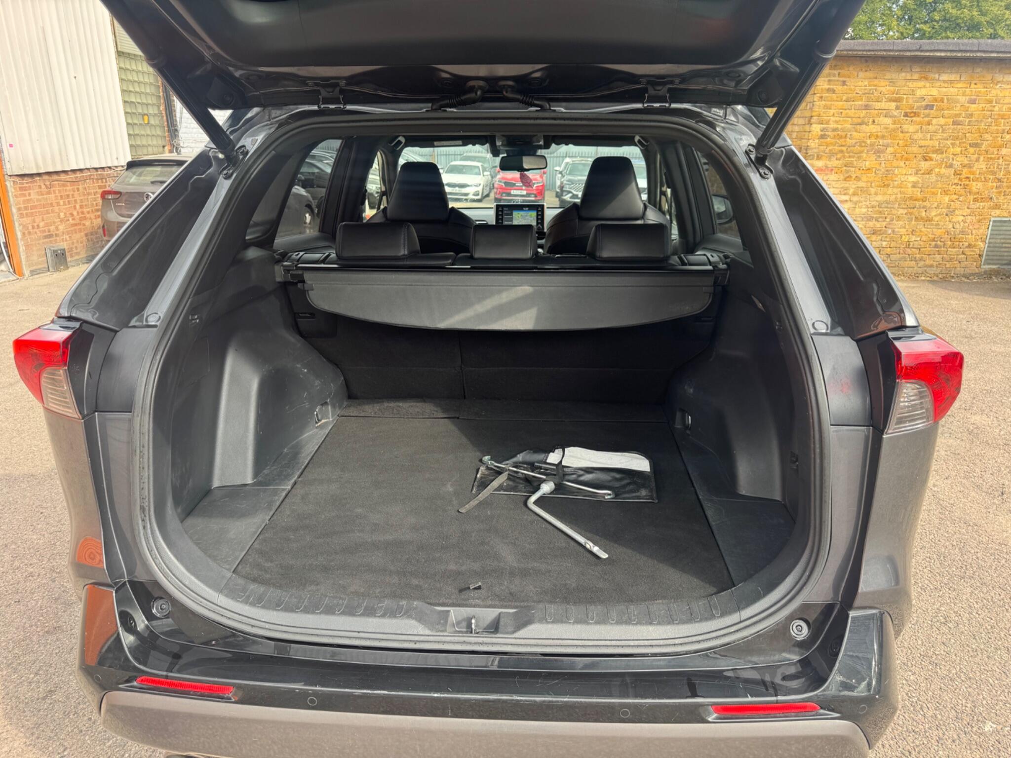 Toyota Rav4 view 25