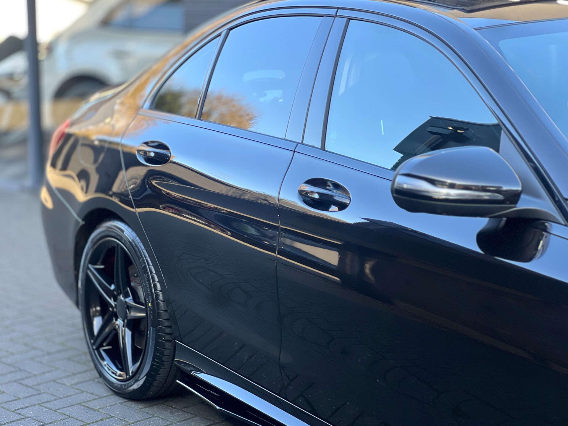 Mercedes-Benz C-Class view 5