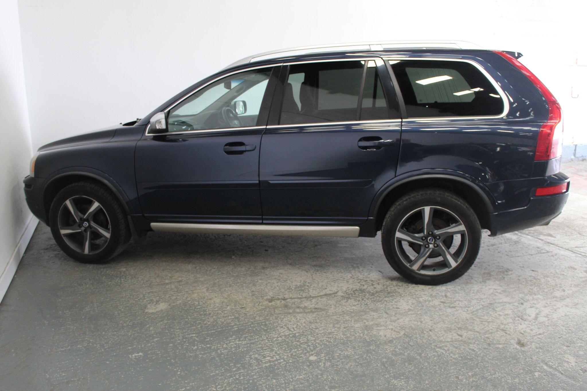 Volvo XC90 view 10