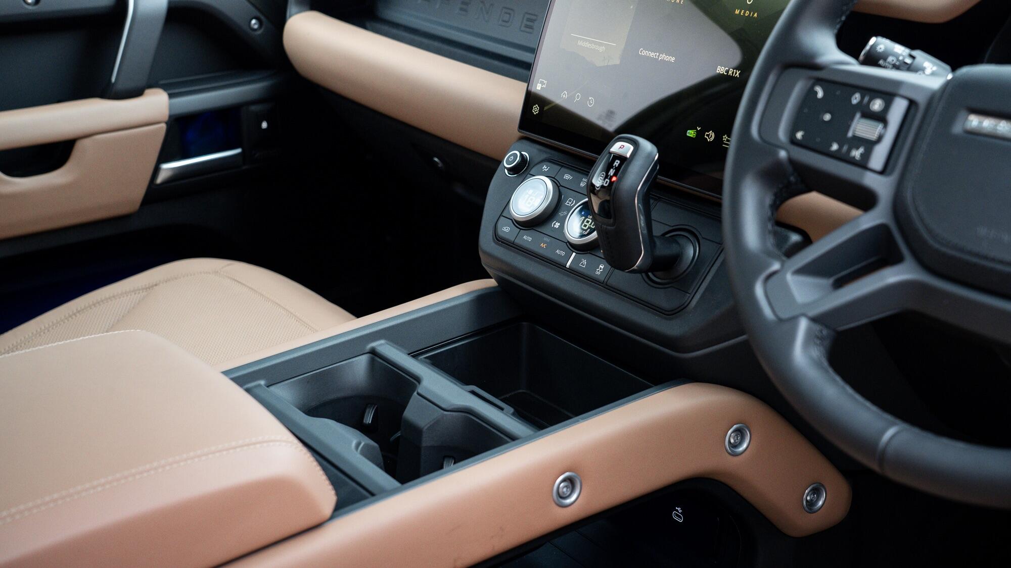 Land Rover Defender view 48