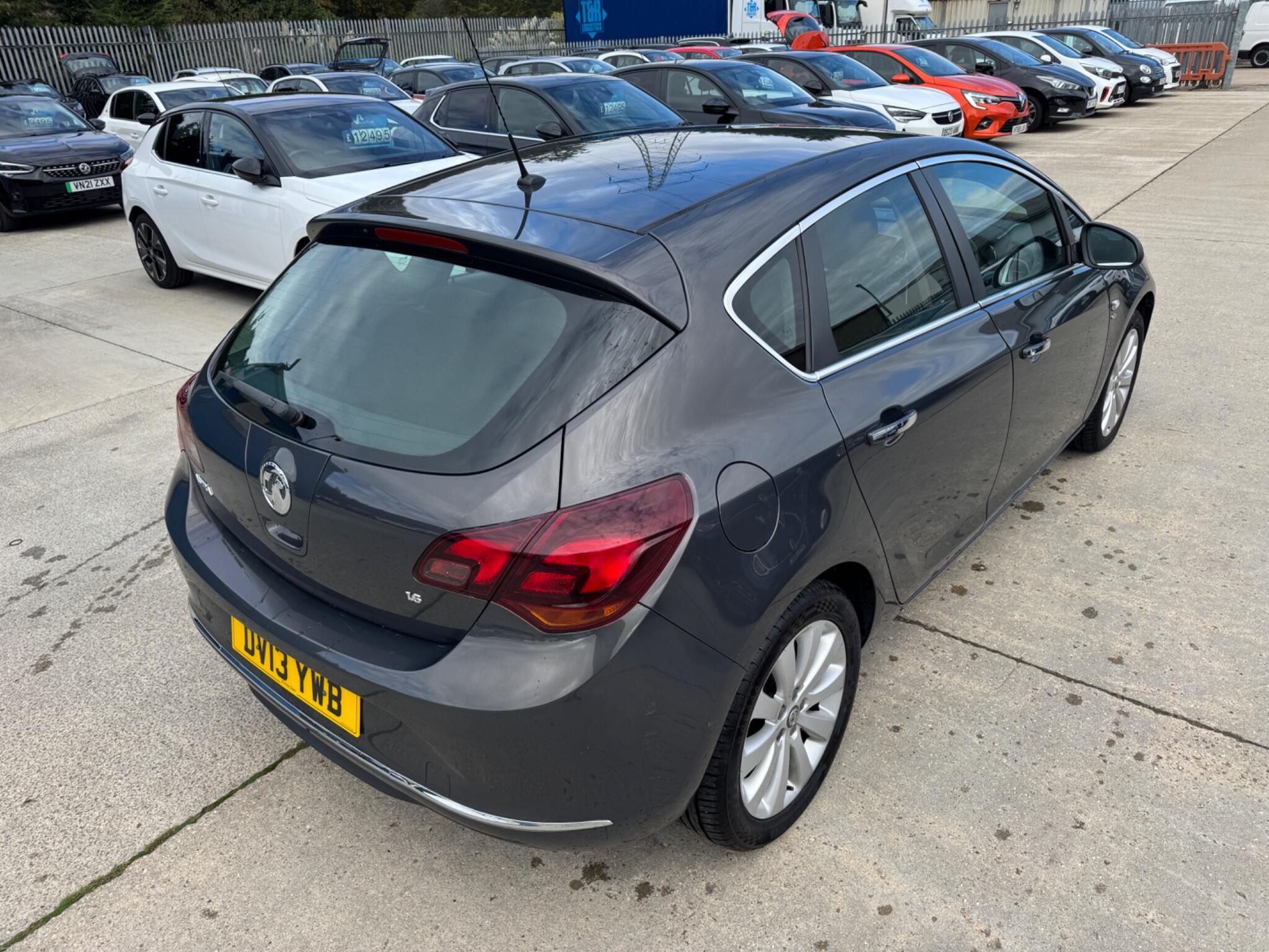 Vauxhall Astra view 11