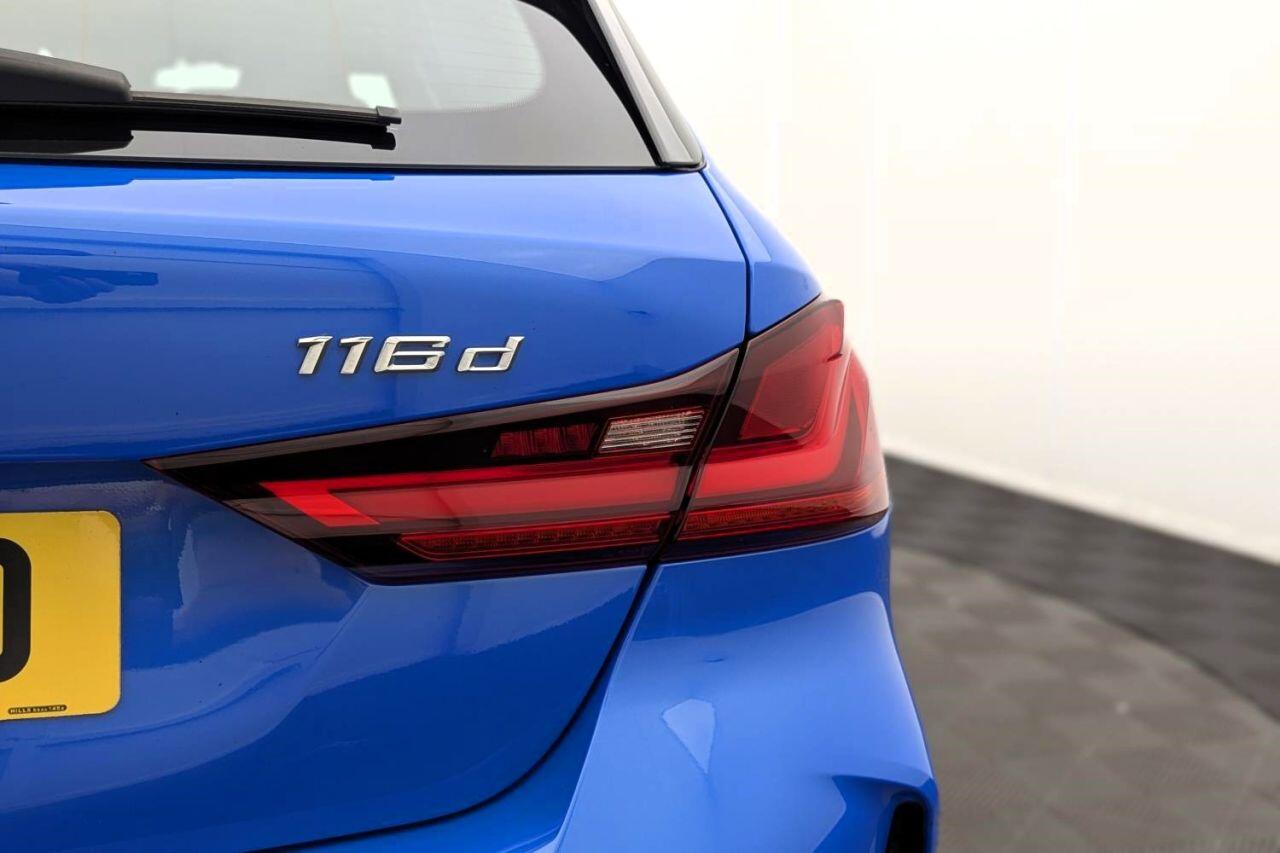 BMW 1 Series view 52