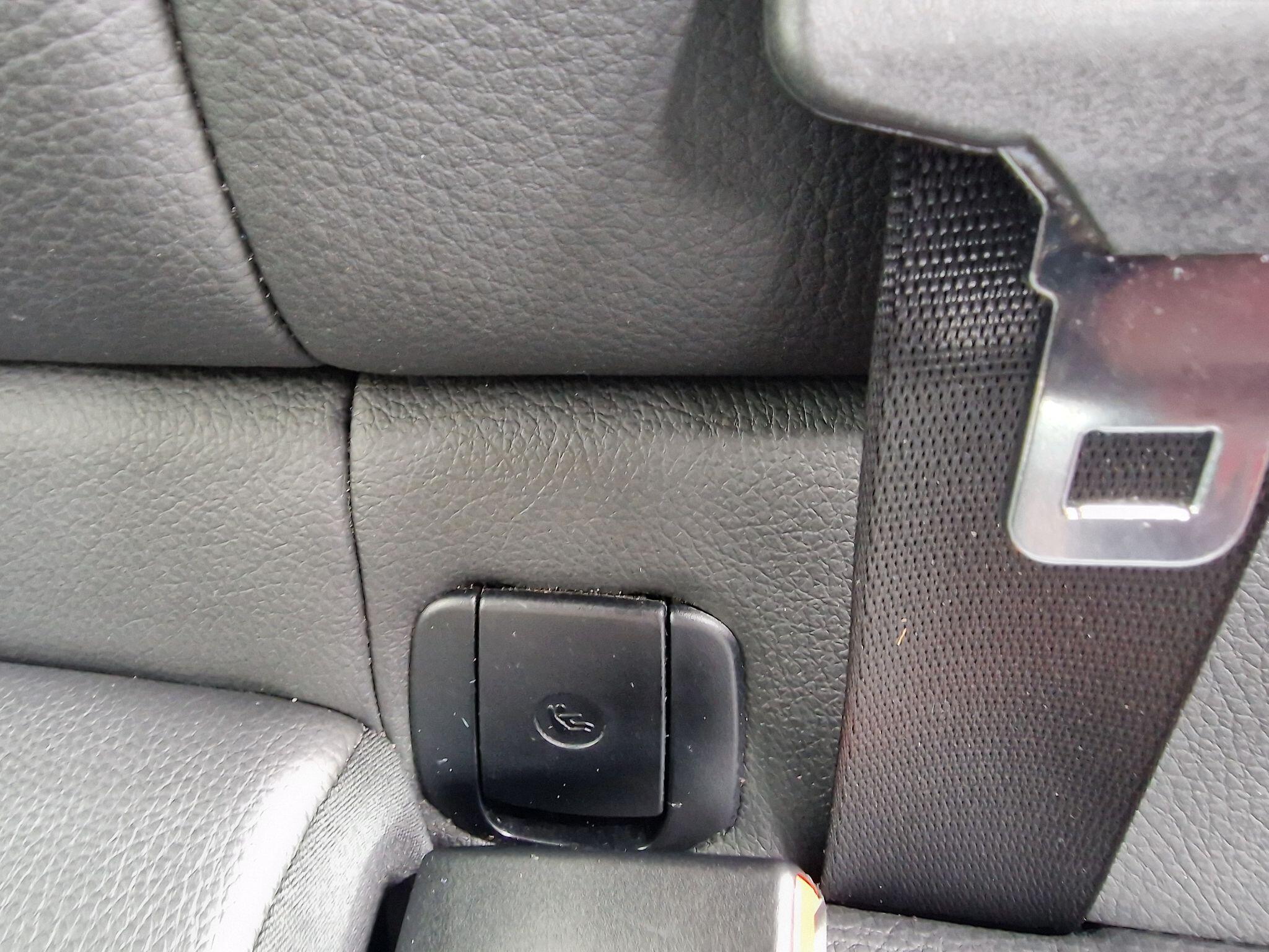BMW 1 Series view 40