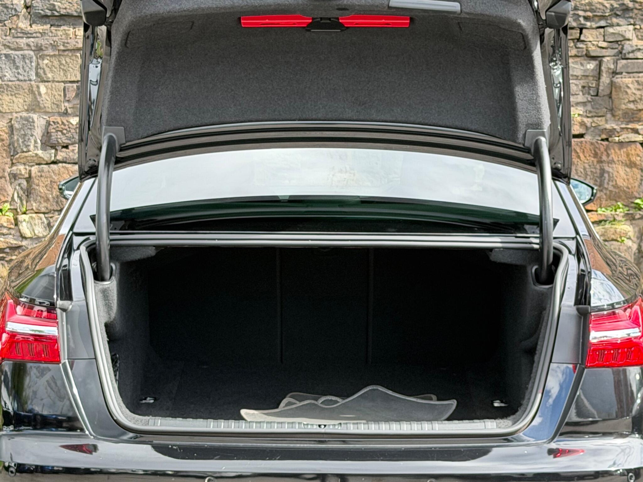 Audi A6 view 21