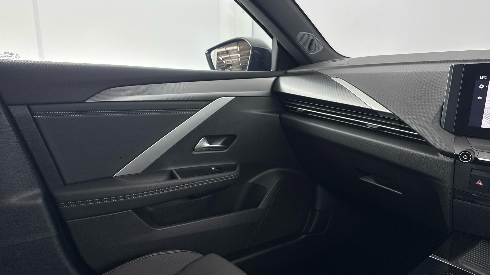 Vauxhall Astra view 35