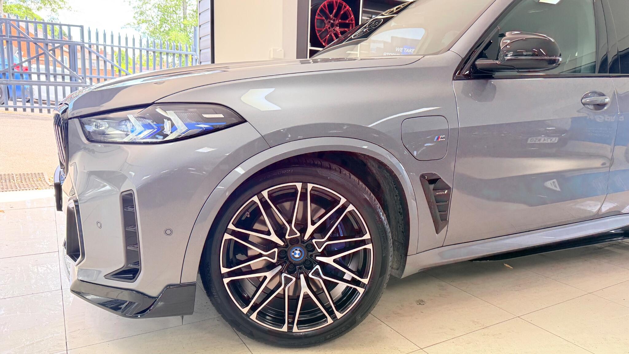 BMW X5 view 17