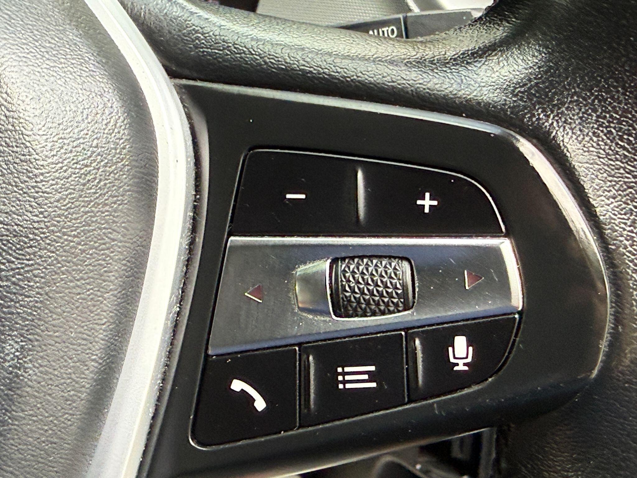 BMW 1 Series view 33