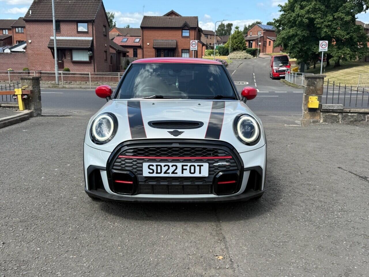 Mini Hatch view 12