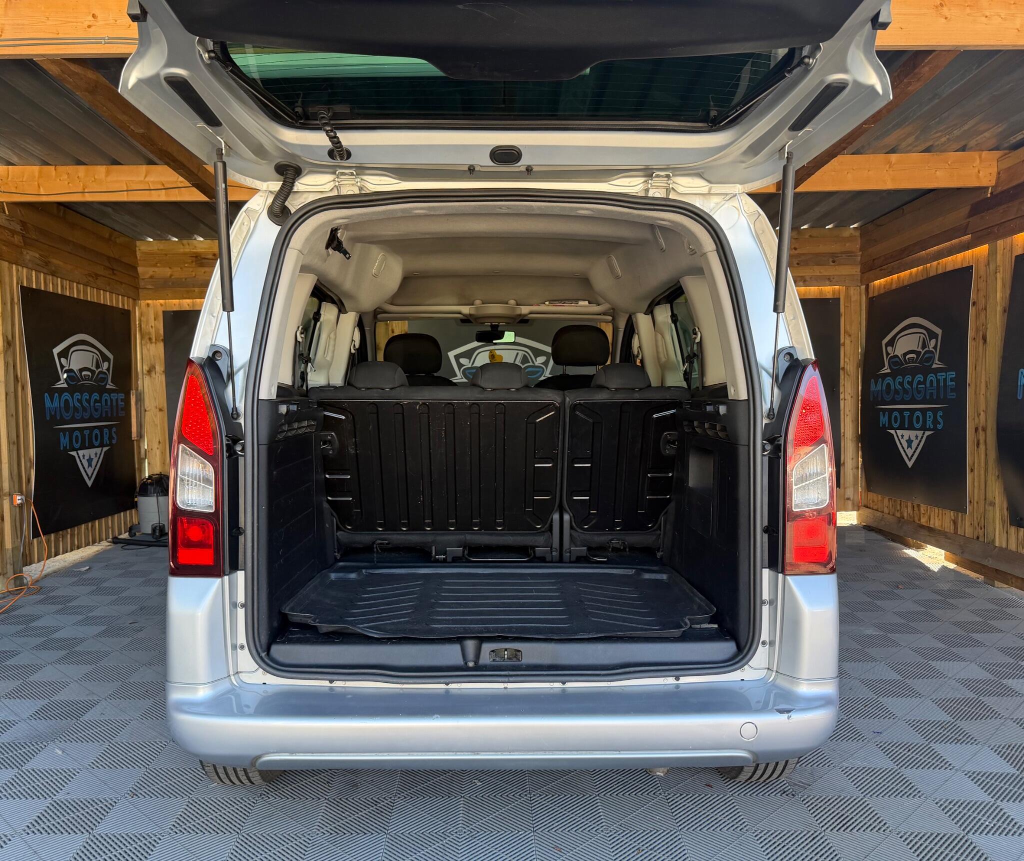 Peugeot Partner Tepee view 13