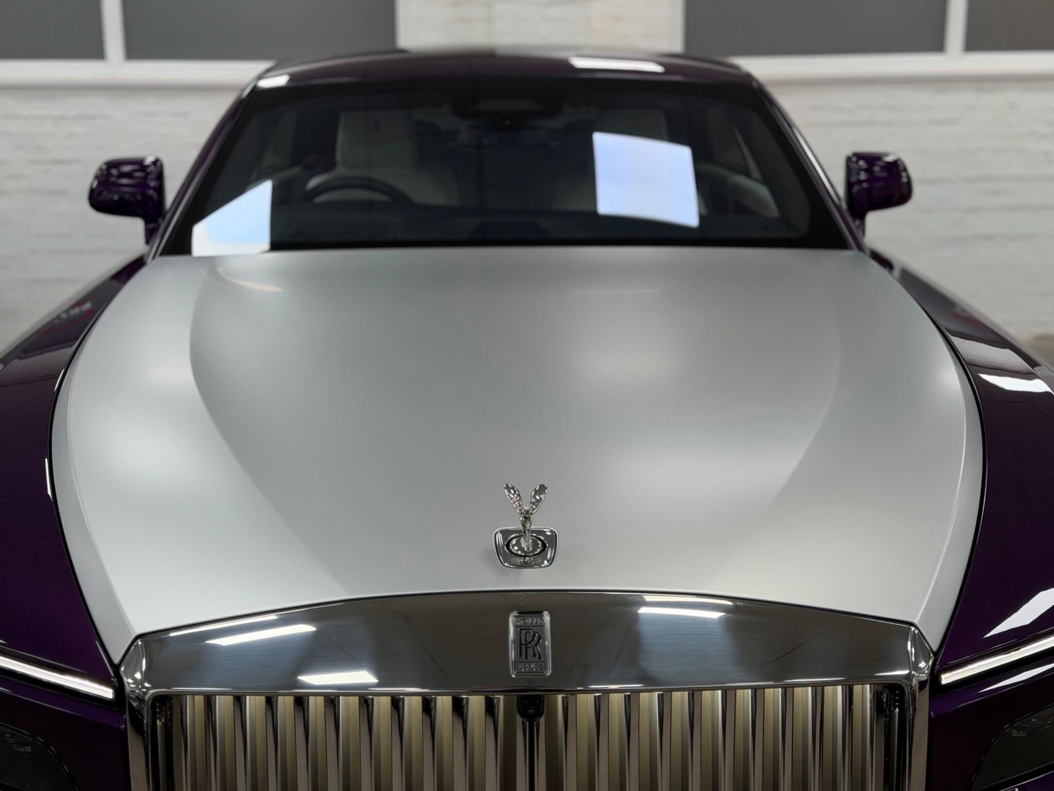 Rolls-Royce Spectre view 60