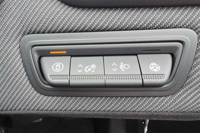 Renault Clio view 30