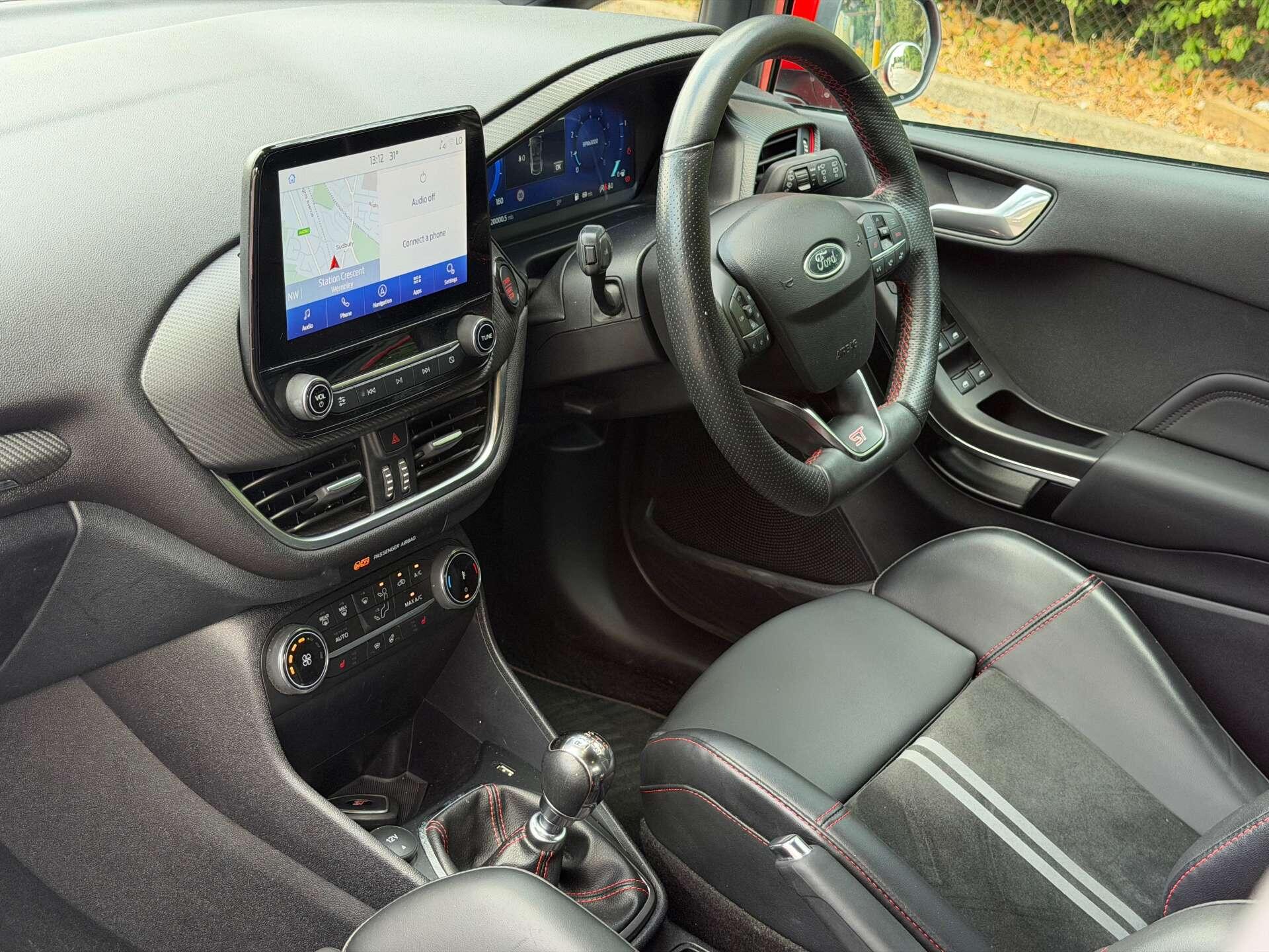 Ford Fiesta view 24
