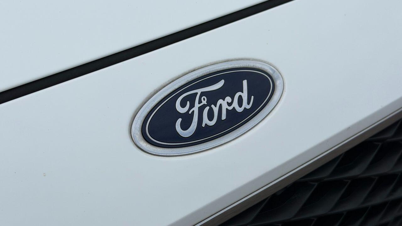 Ford C-Max view 40