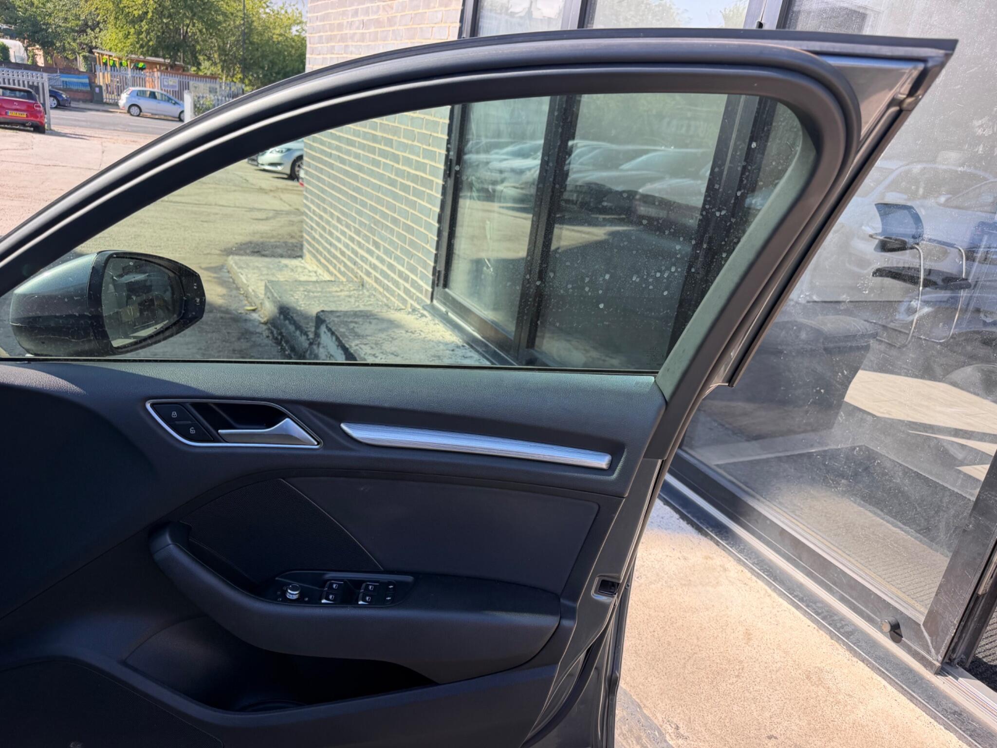 Audi A3 view 9