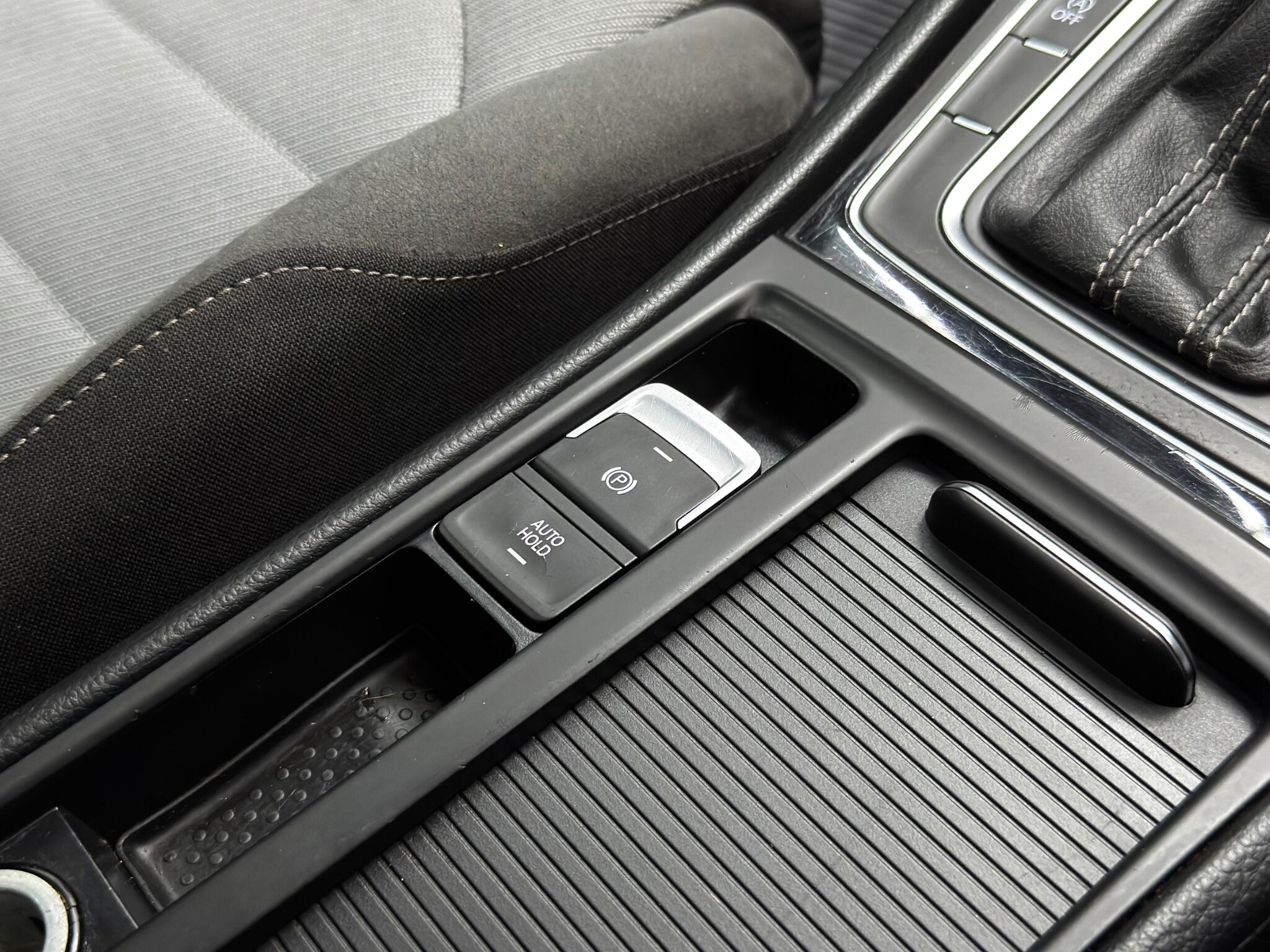 Volkswagen Golf view 42