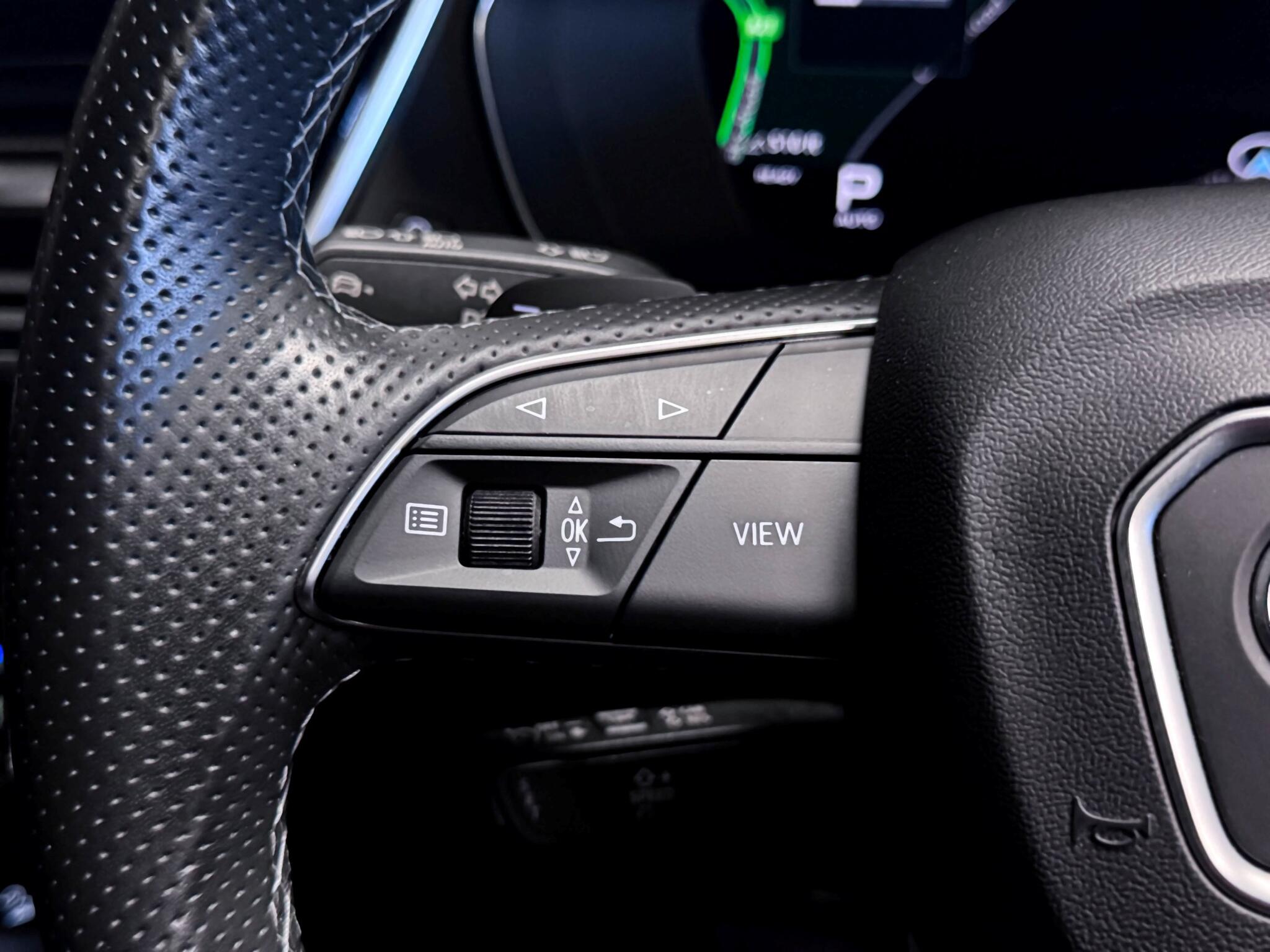Audi Q5 view 32