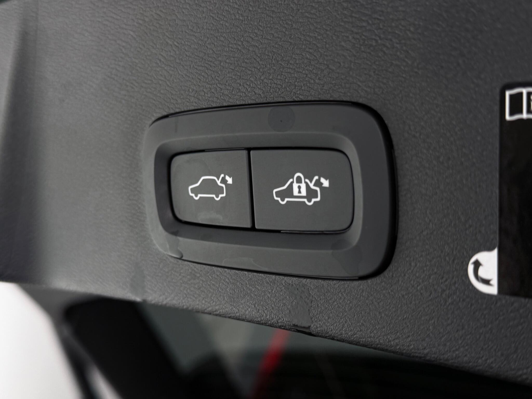 Volvo XC40 view 7