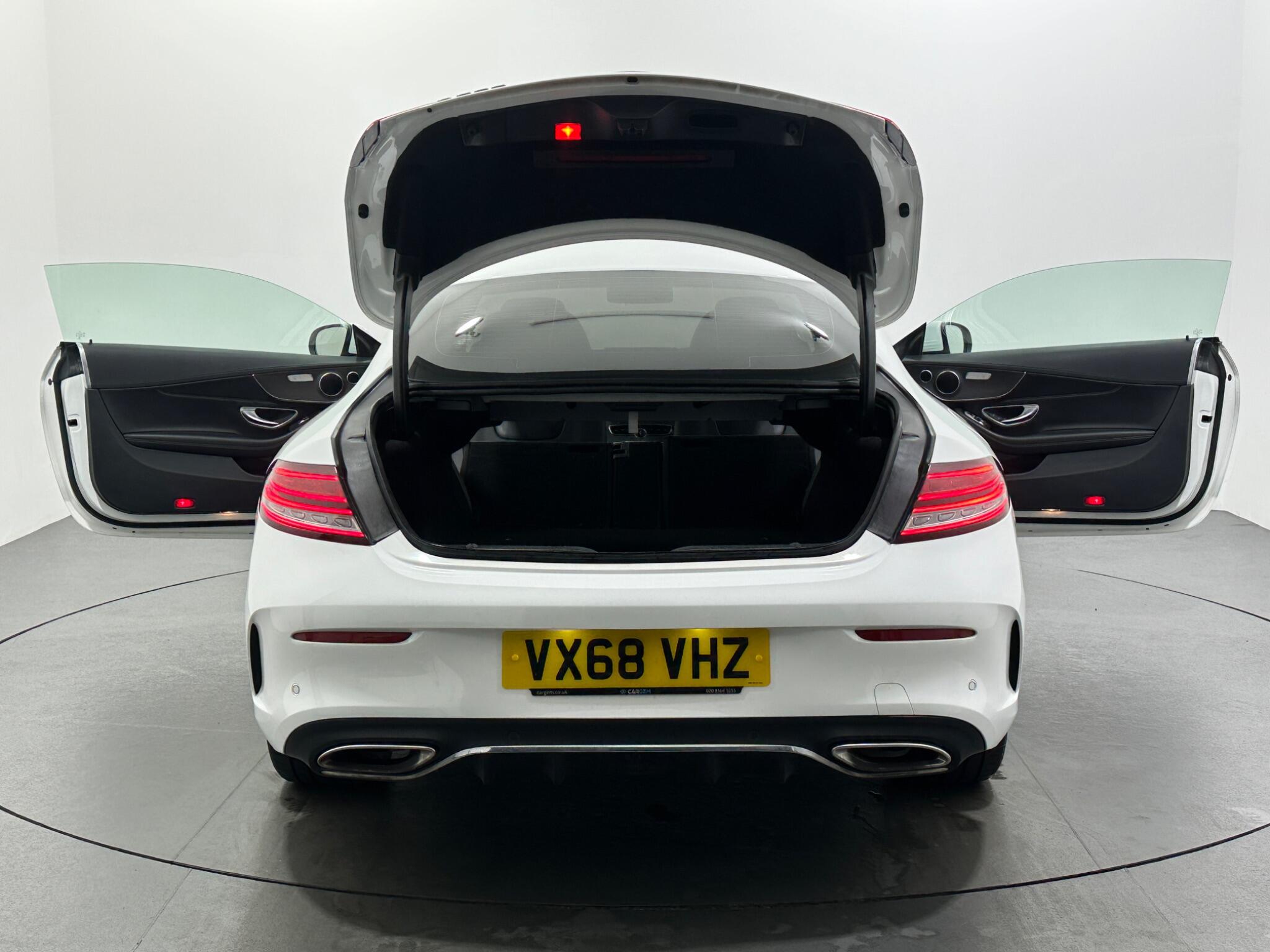 Mercedes-Benz C-Class view 42