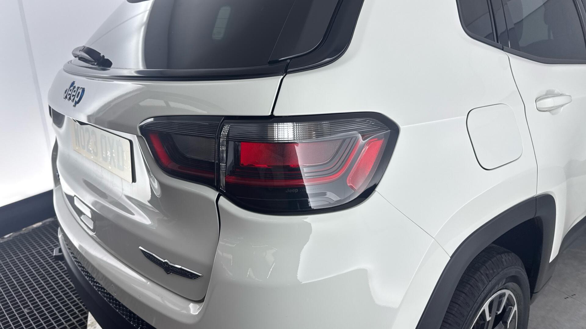 Jeep Compass view 18