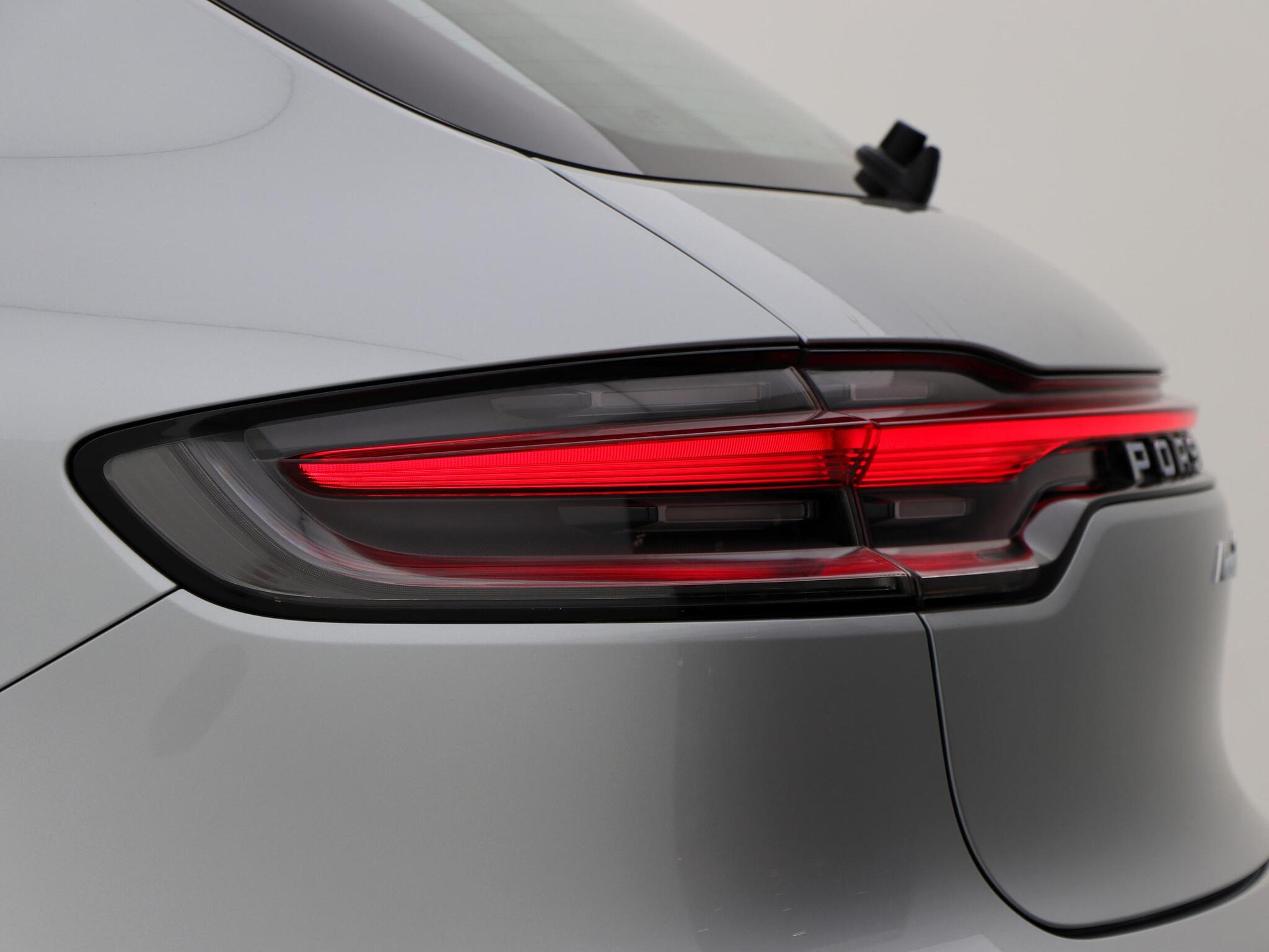 Porsche Macan view 25