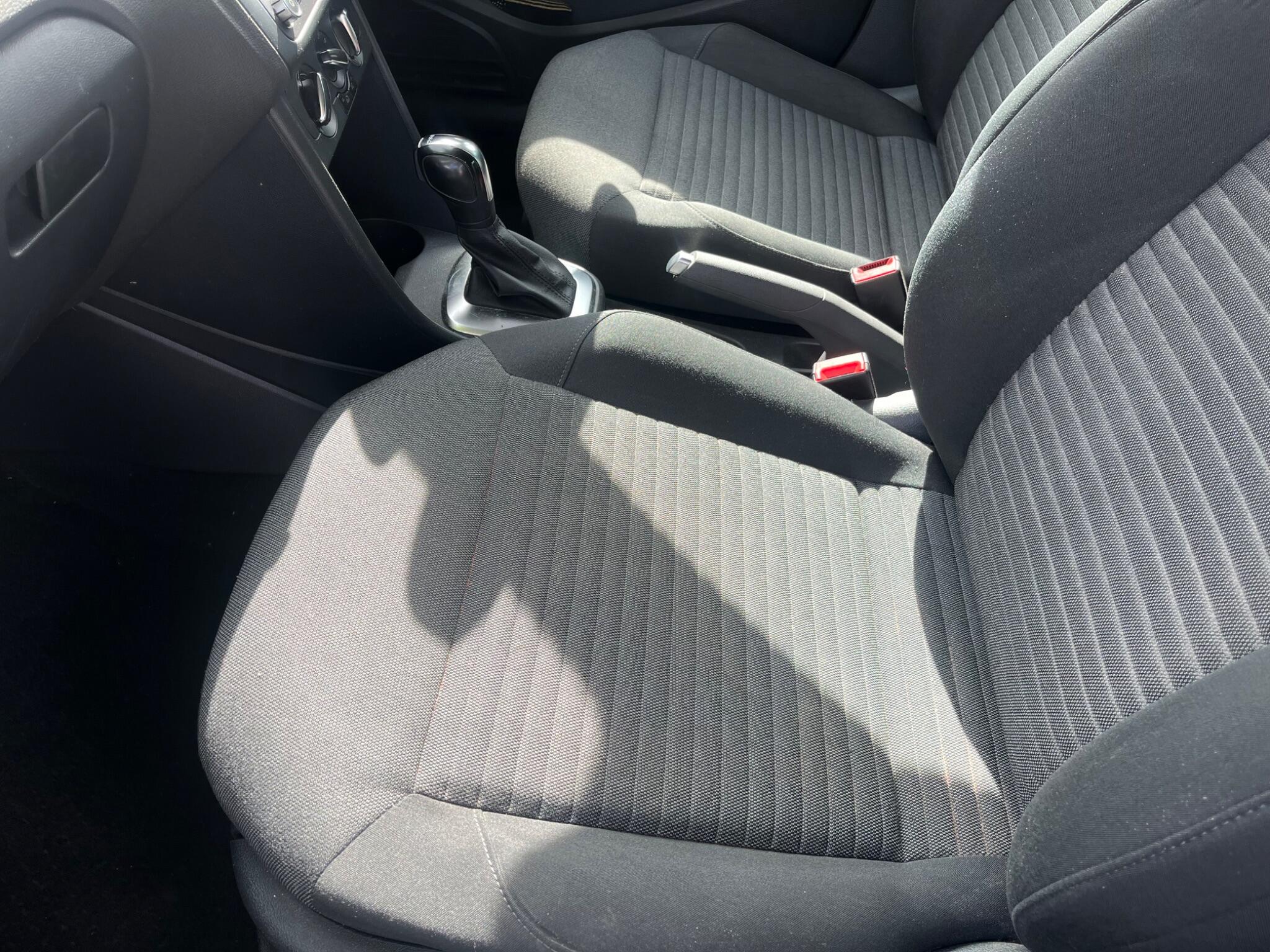 Volkswagen Polo view 10