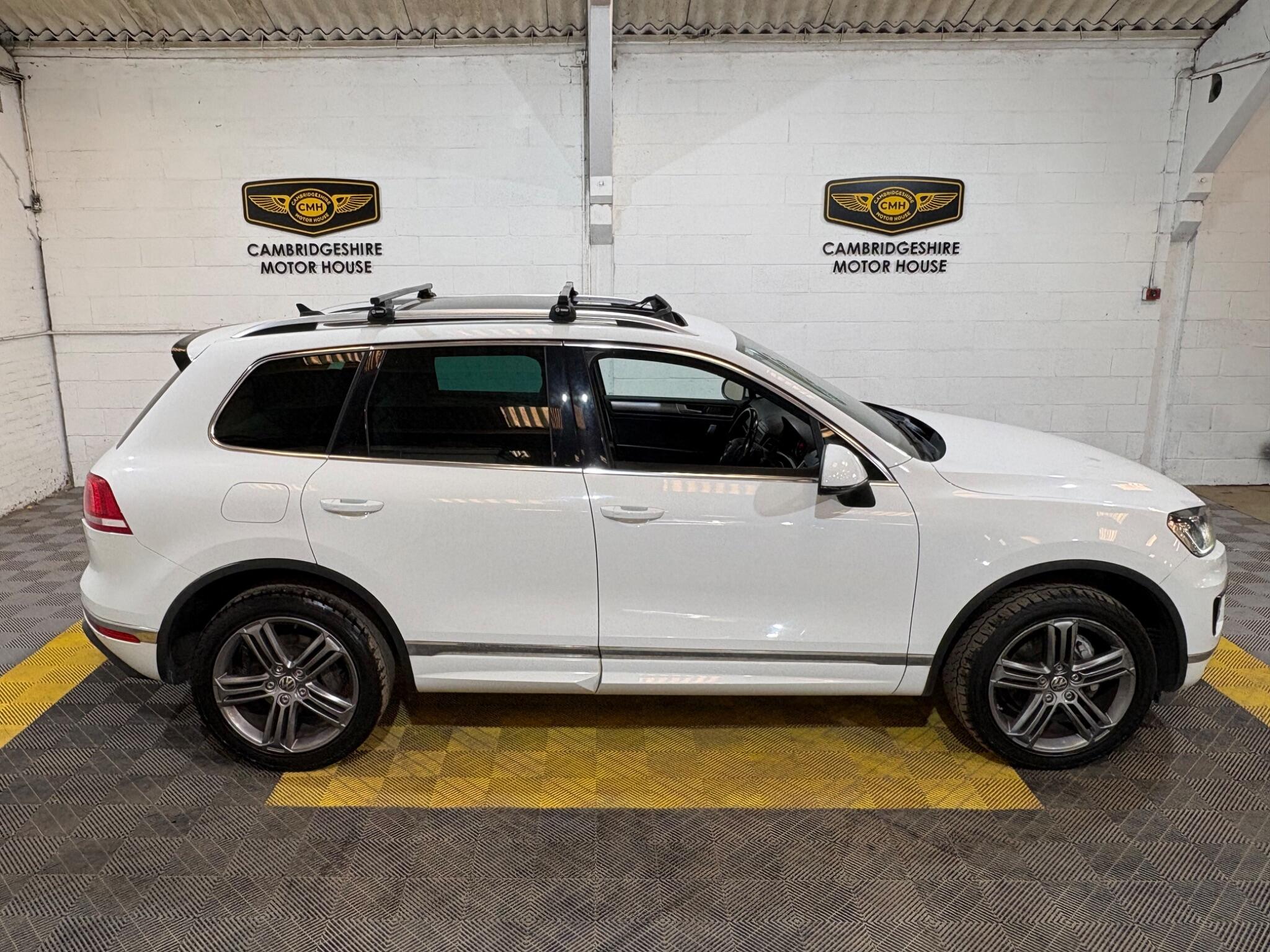 Volkswagen Touareg view 26