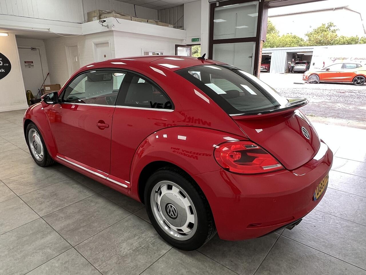 Volkswagen Beetle view 5