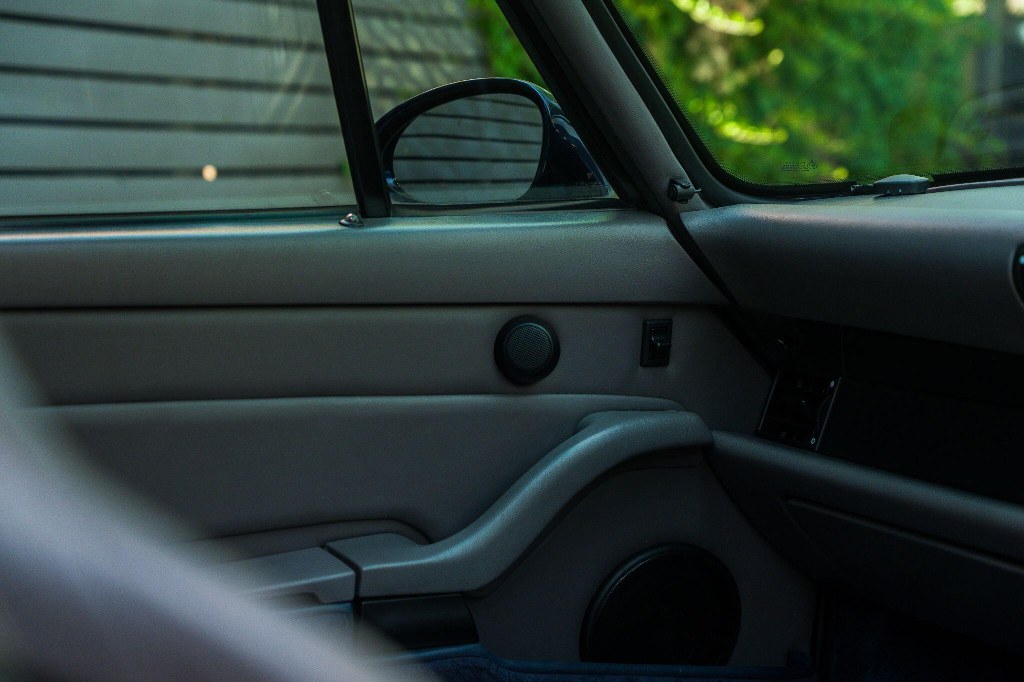 Porsche 911 view 52