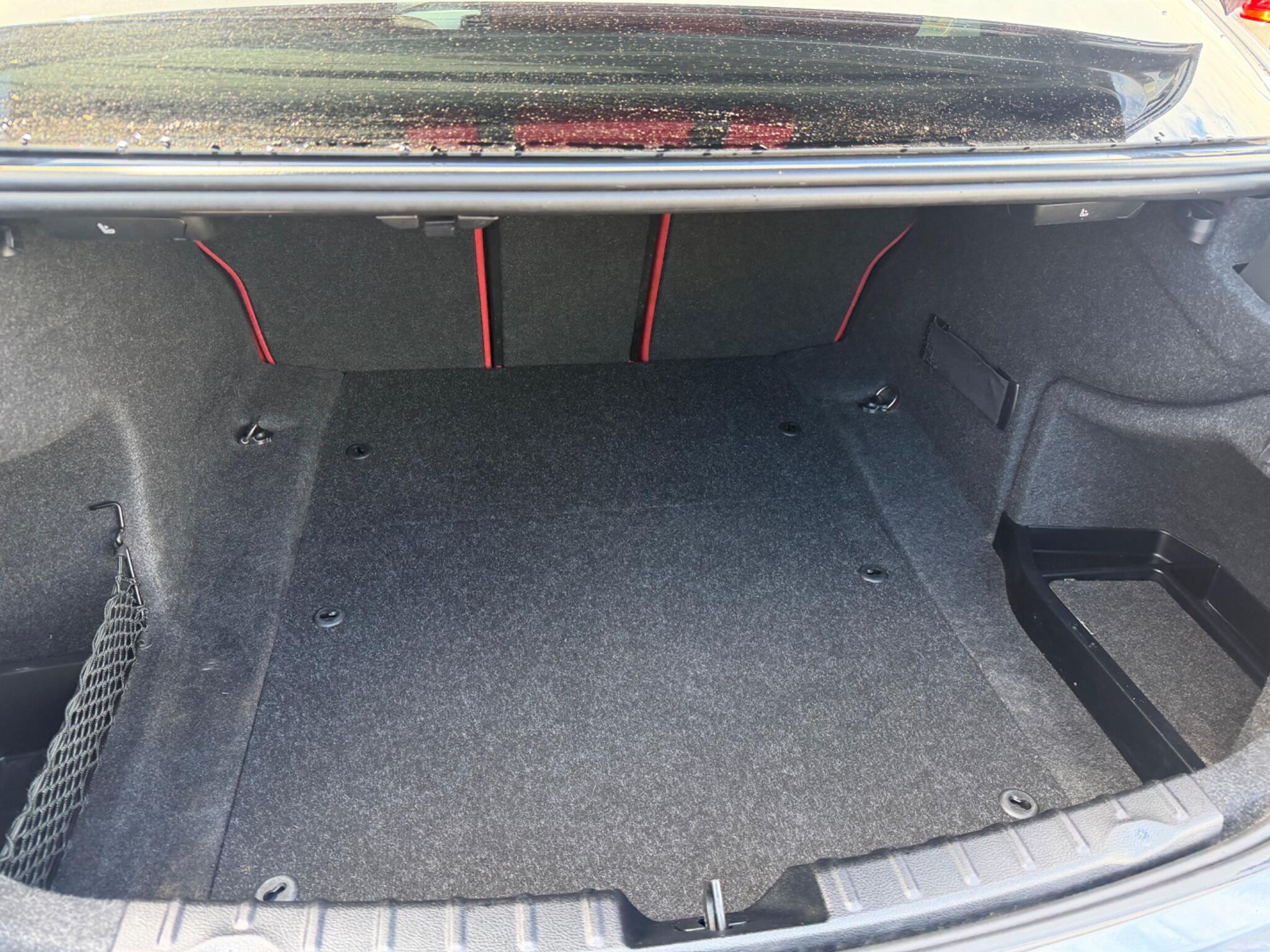 BMW 3 Series view 13
