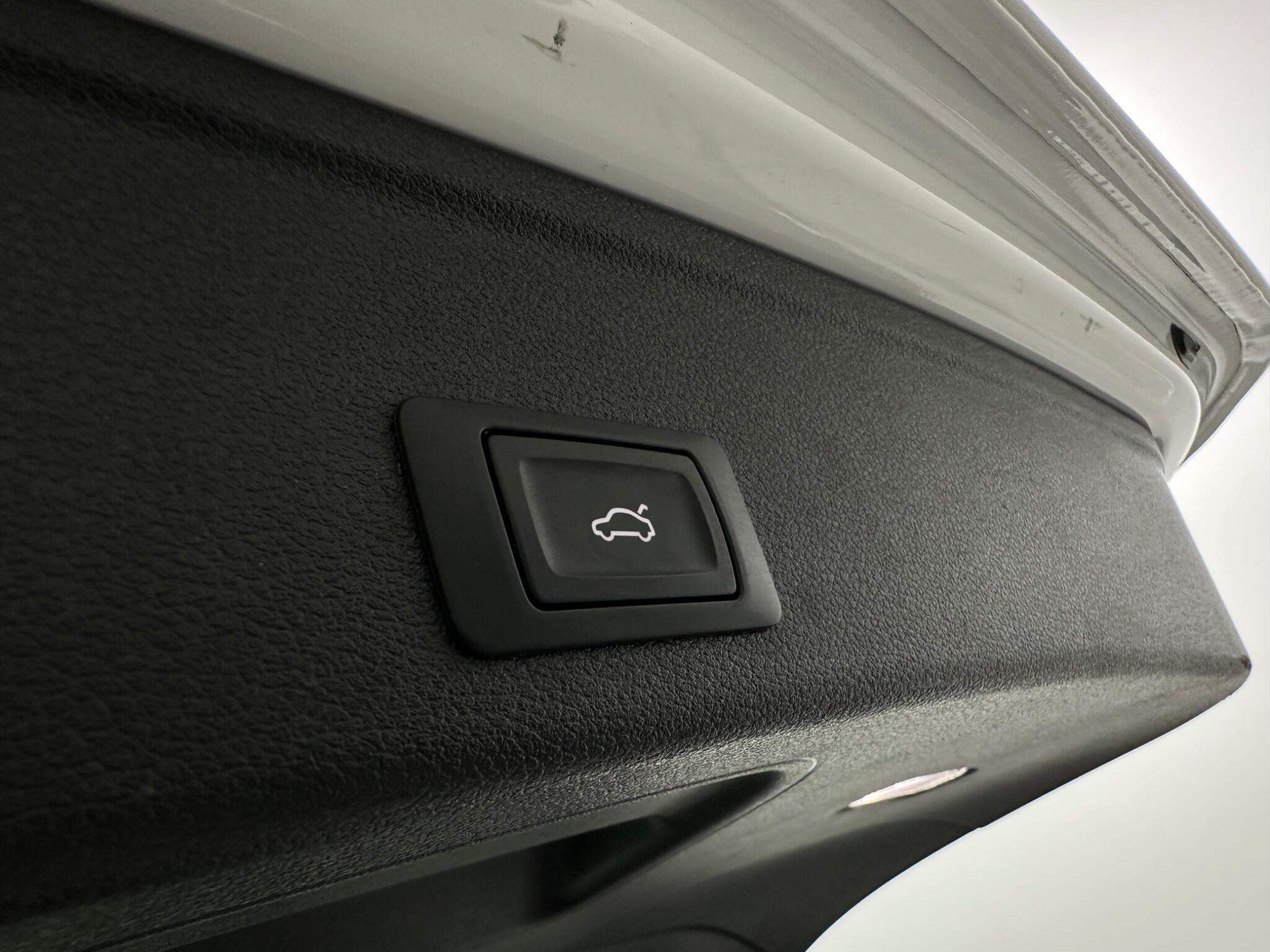 Audi A4 view 50