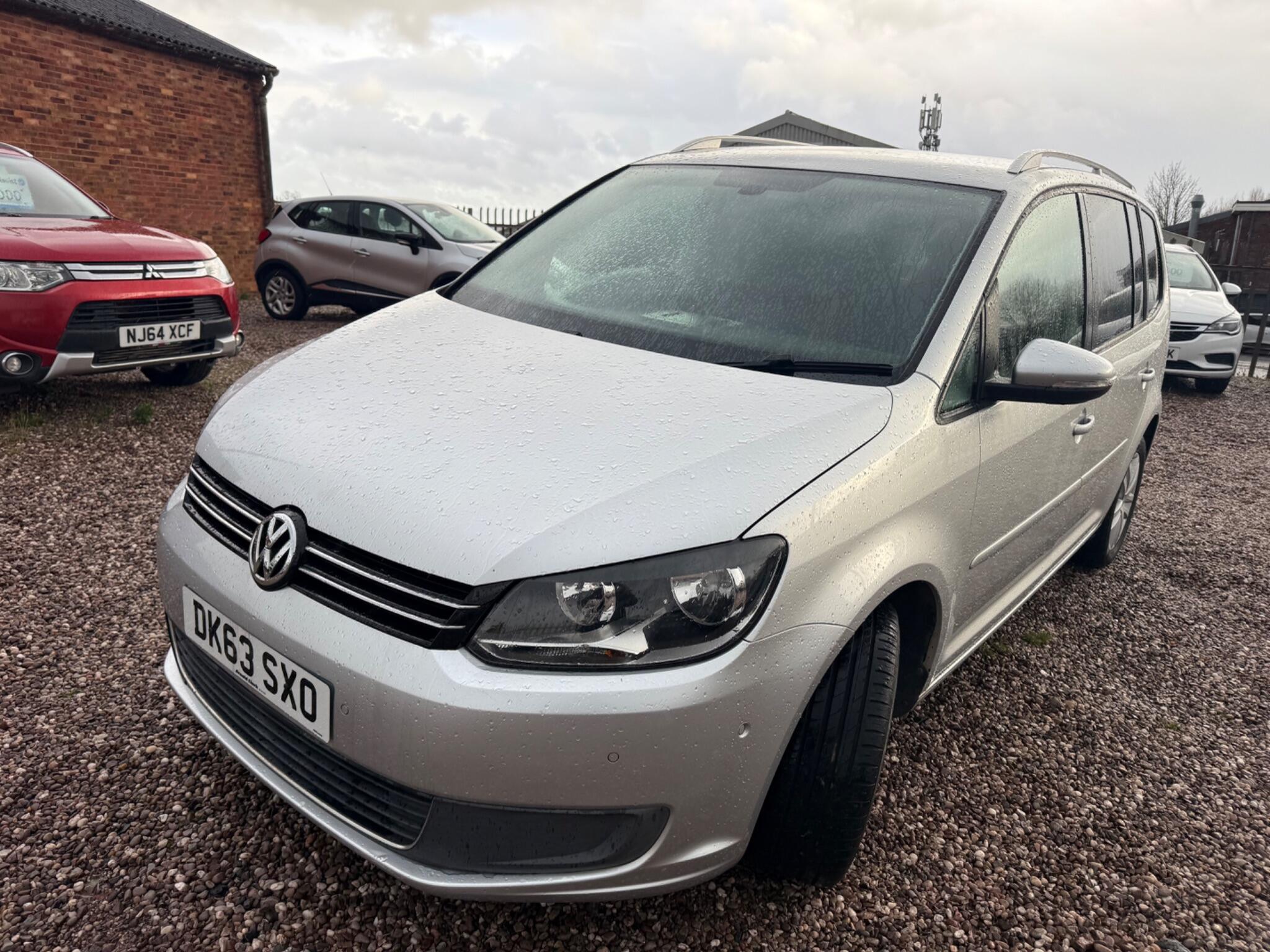 Volkswagen Touran view 22