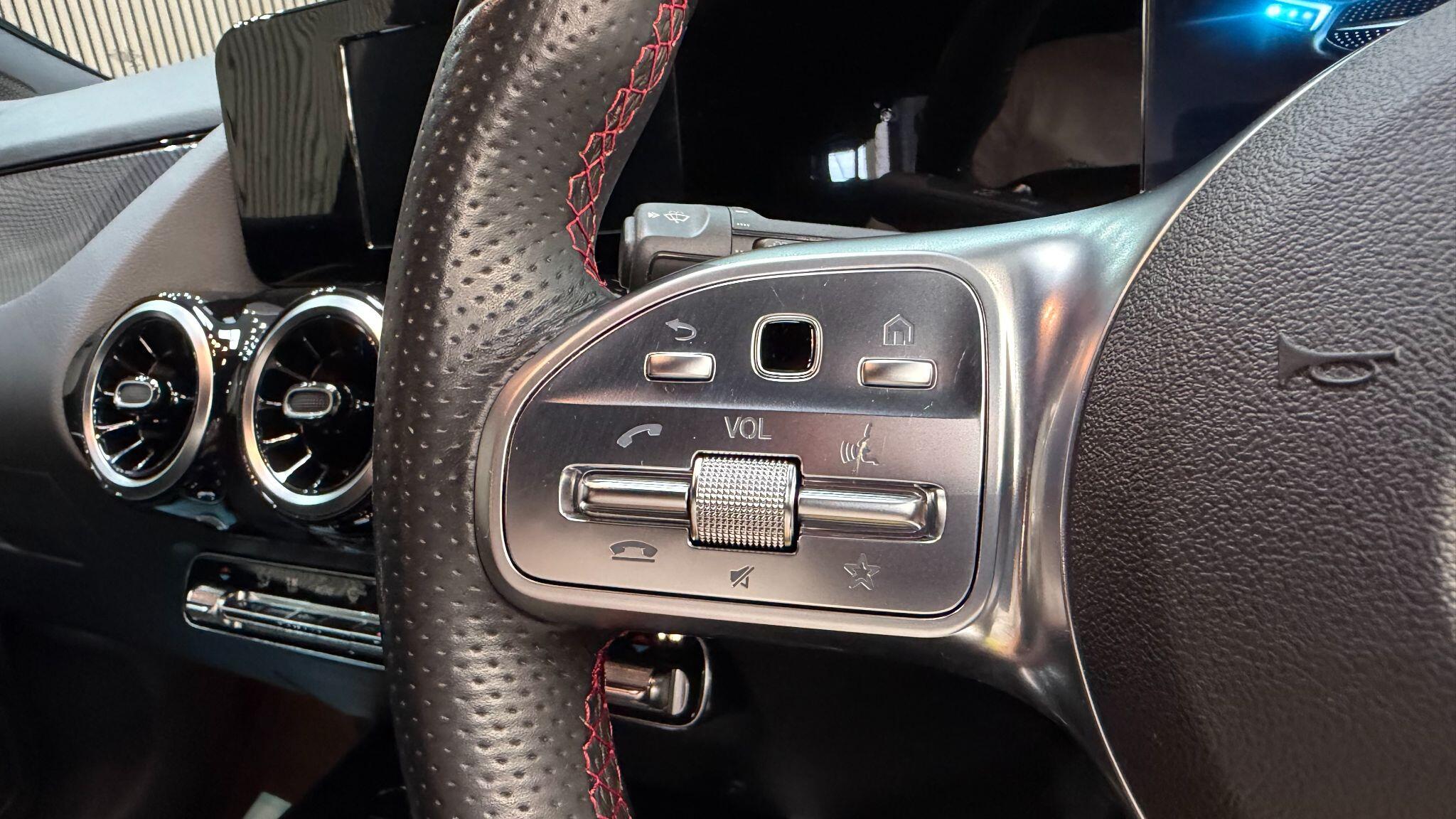 Mercedes-Benz B-Class view 14