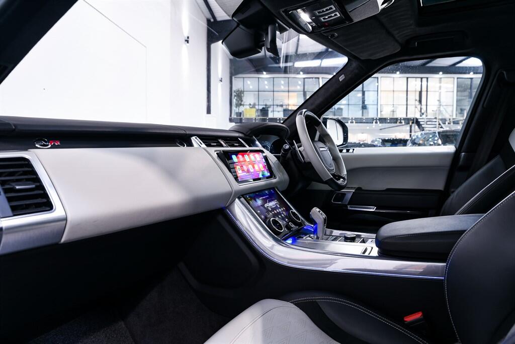 Land Rover Range Rover Sport view 17