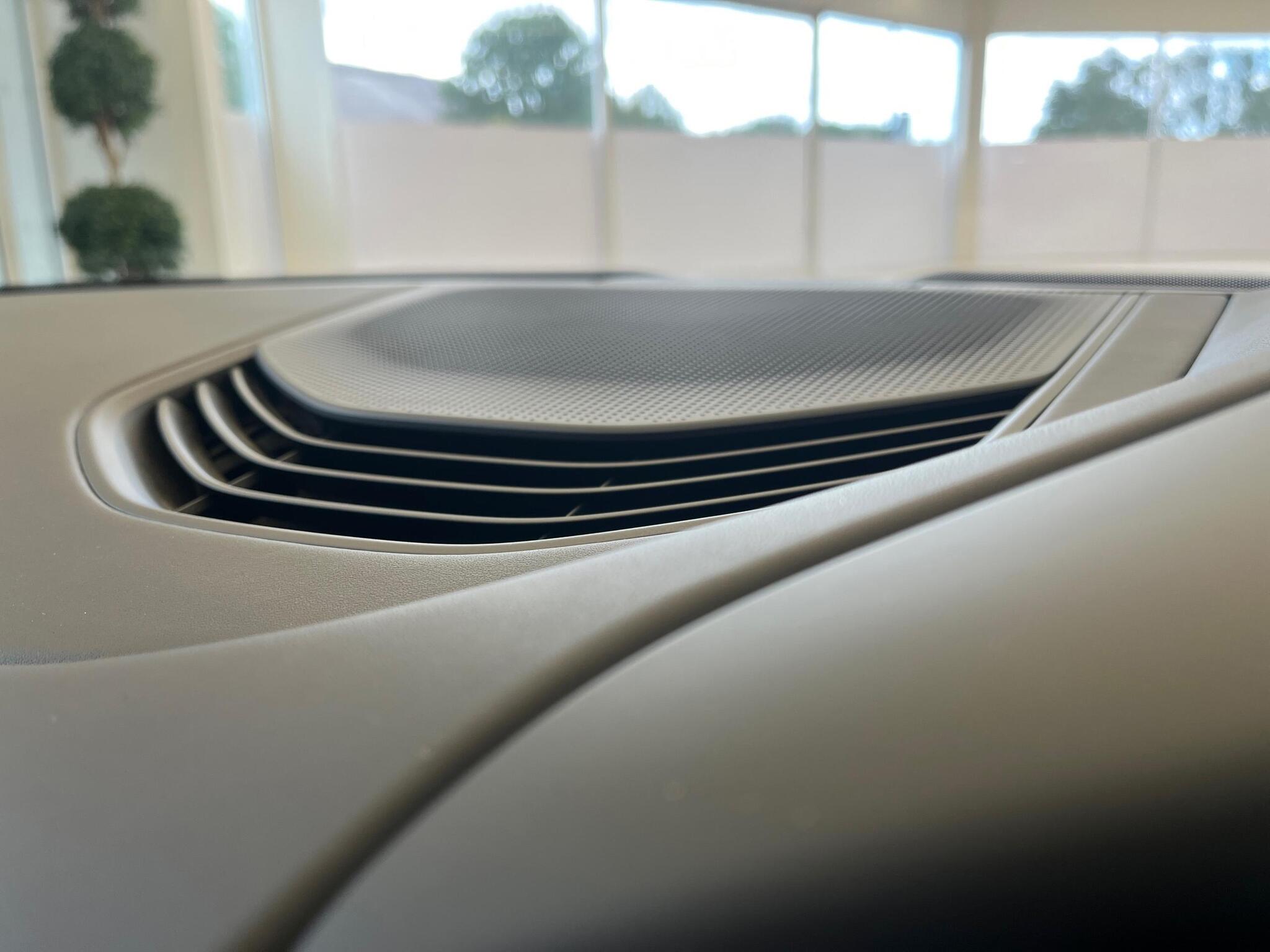 Porsche Taycan view 18