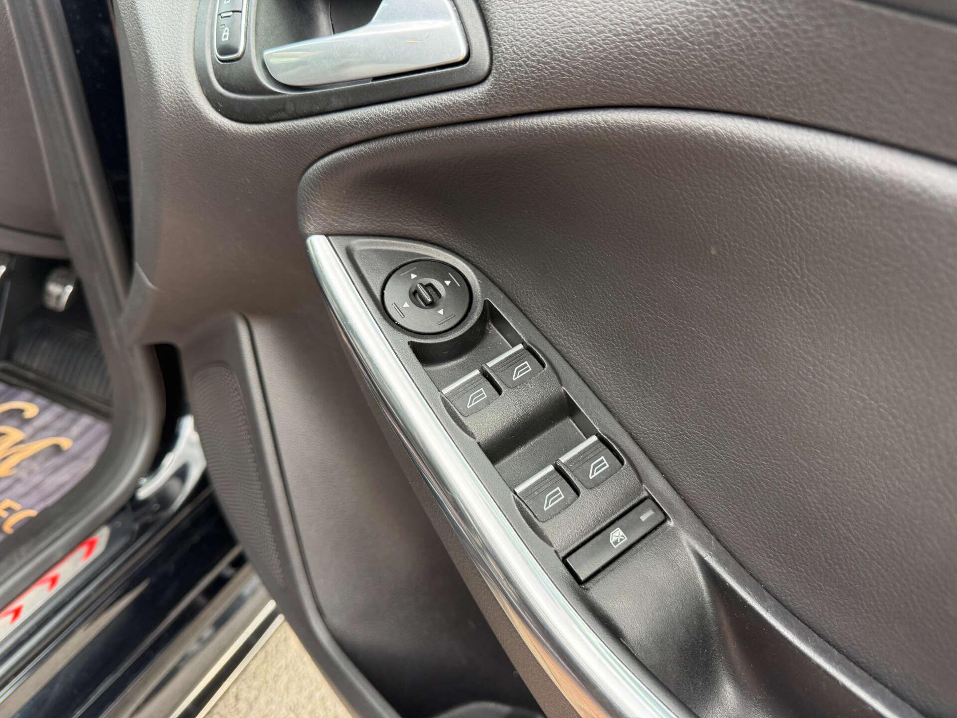 Ford Focus view 30