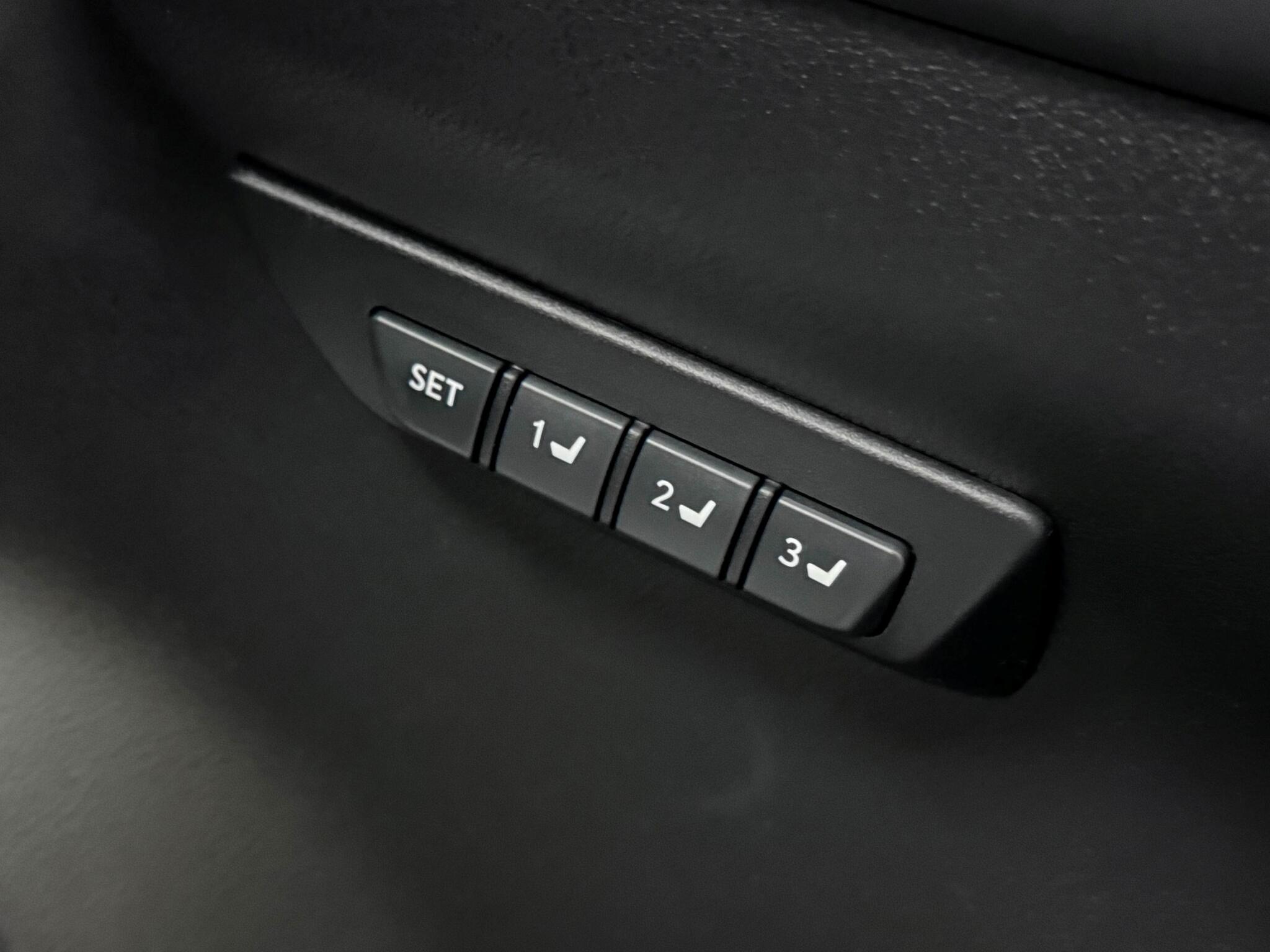 Lexus NX view 19