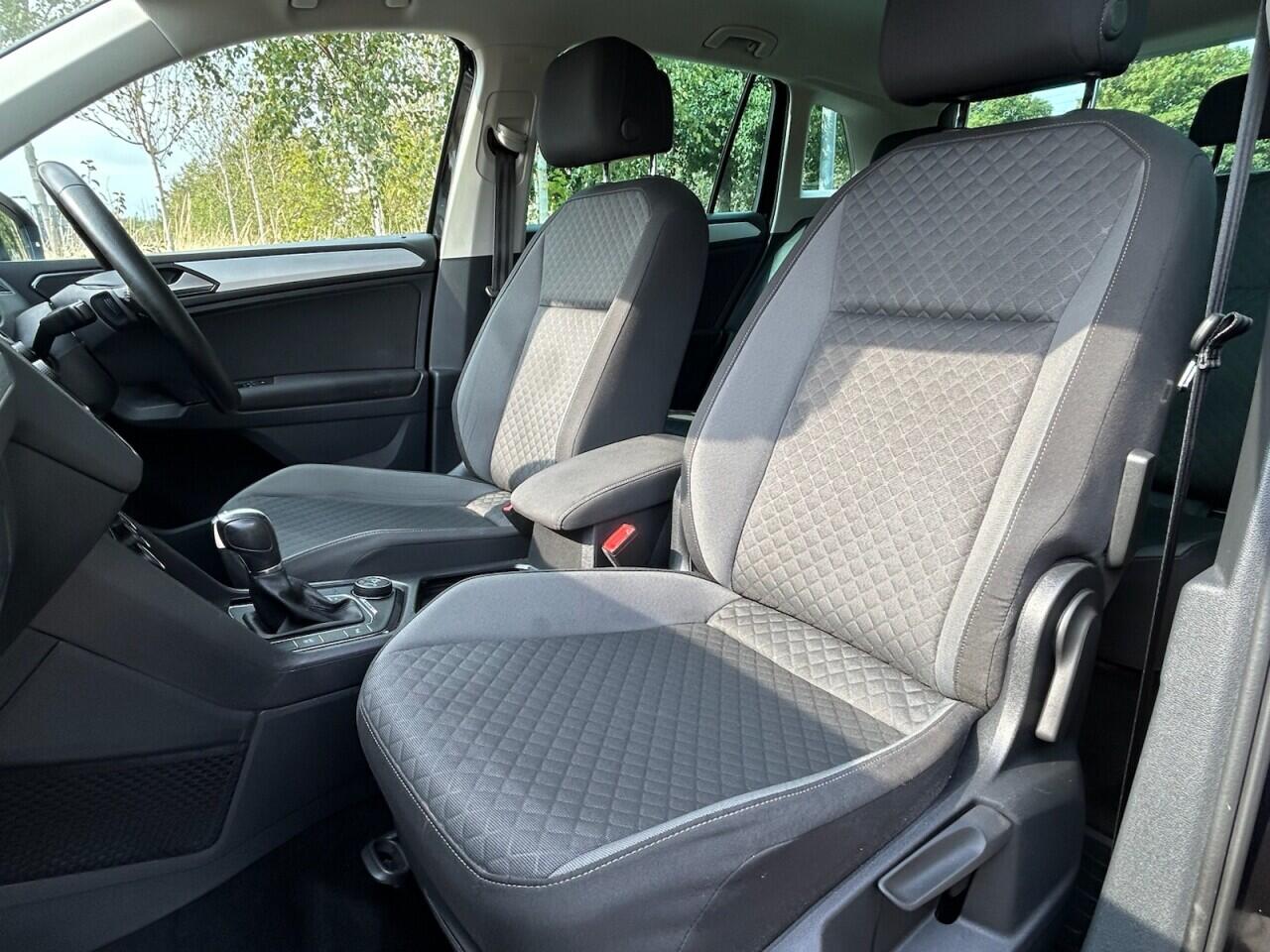 Volkswagen Tiguan view 23