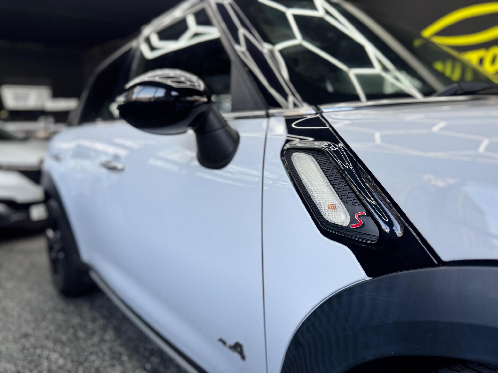 Mini Countryman view 32