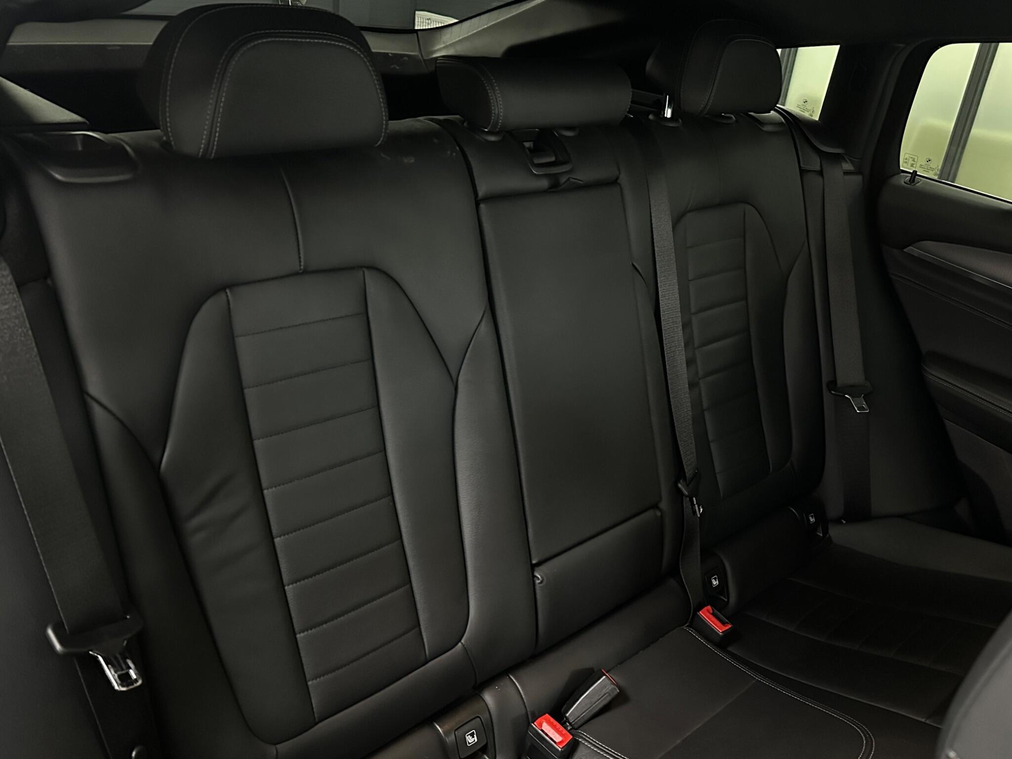 BMW X4 view 35