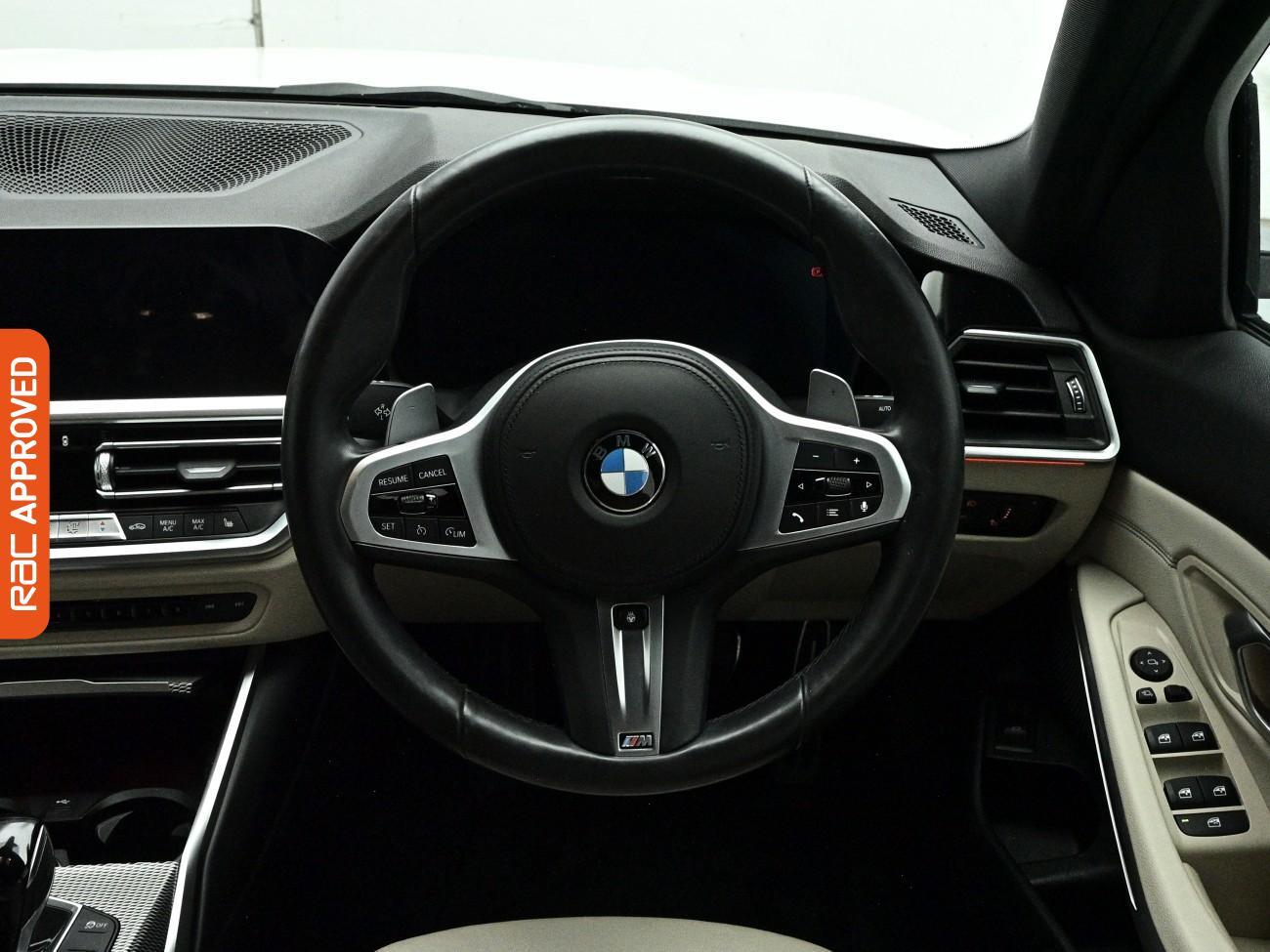 BMW 3 Series view 9