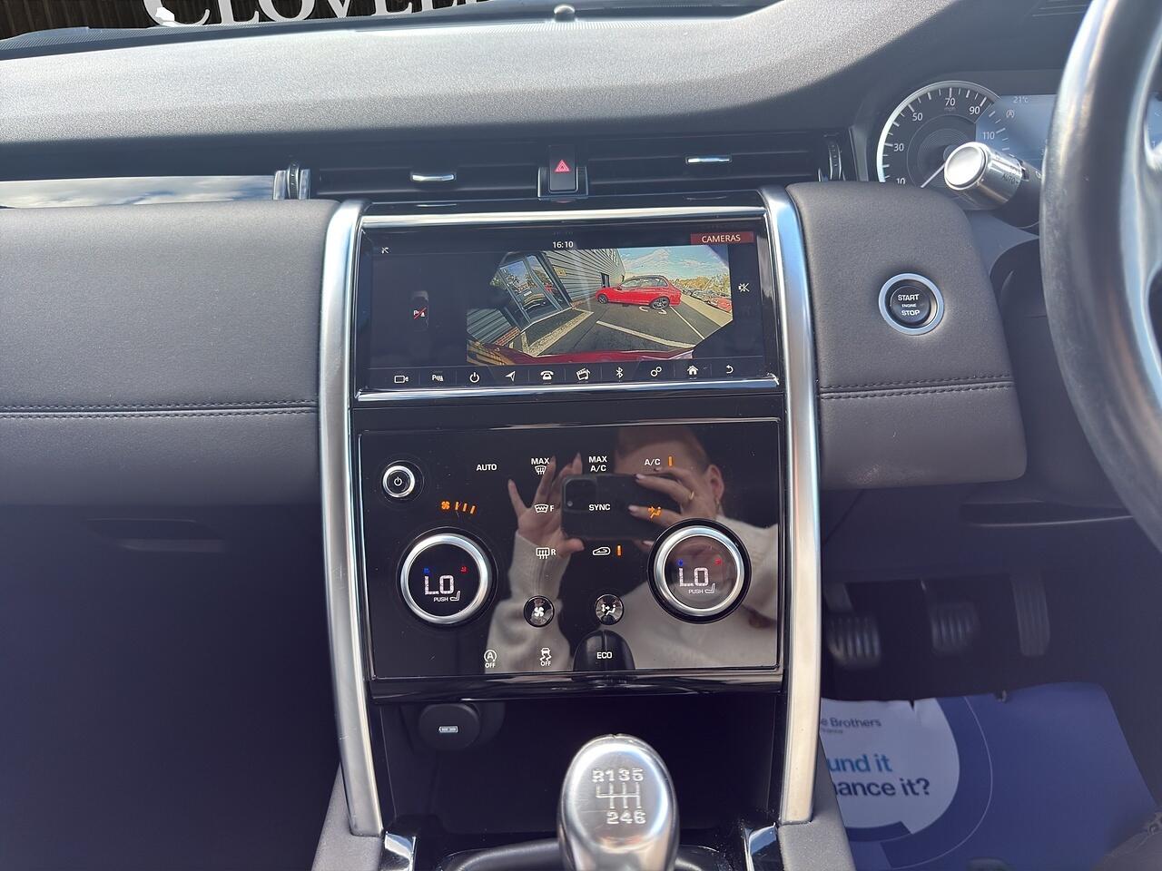 Land Rover Discovery Sport view 9