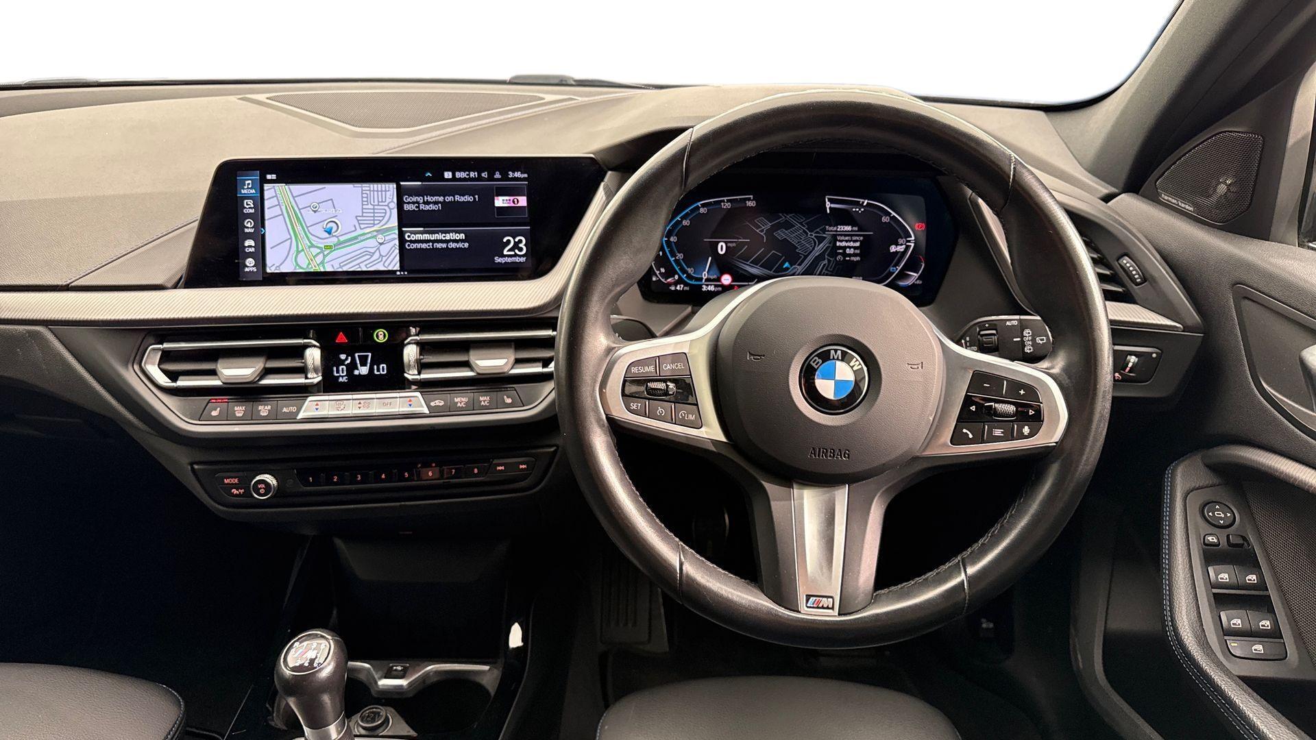 BMW 1 Series view 5